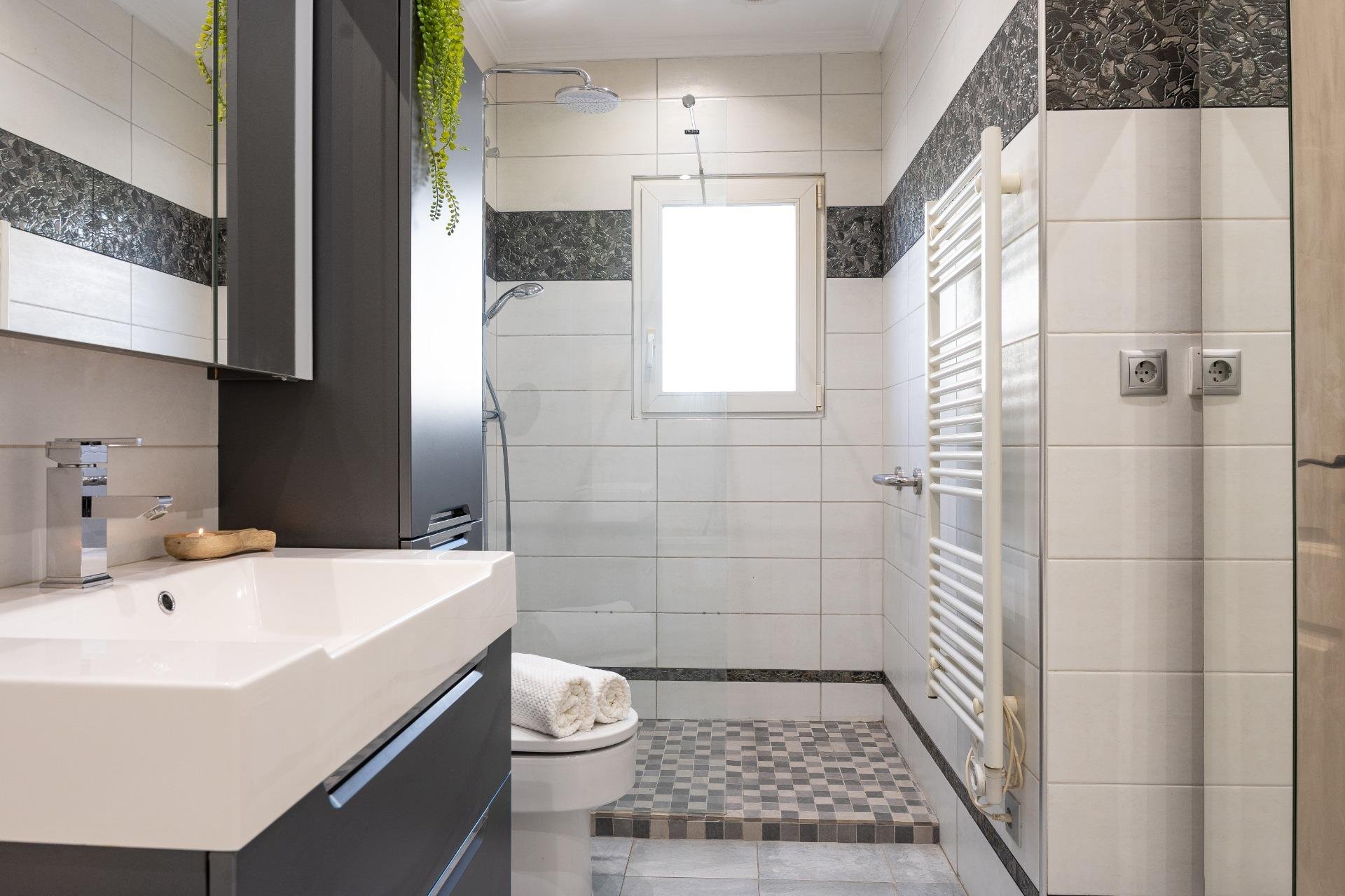 Resale - Villa -
Orihuela Costa - Playa Flamenca