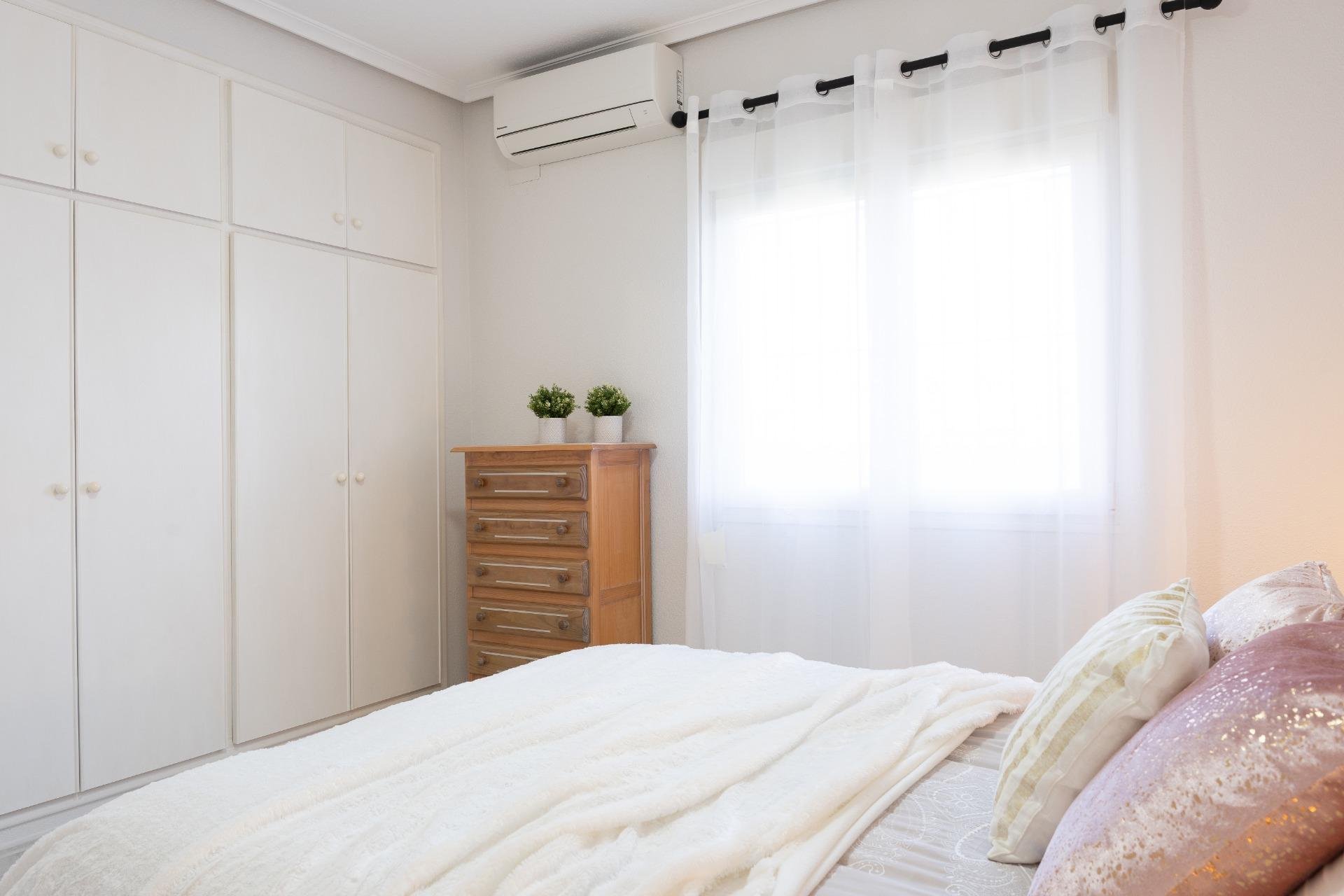 Resale - Villa -
Orihuela Costa - Playa Flamenca