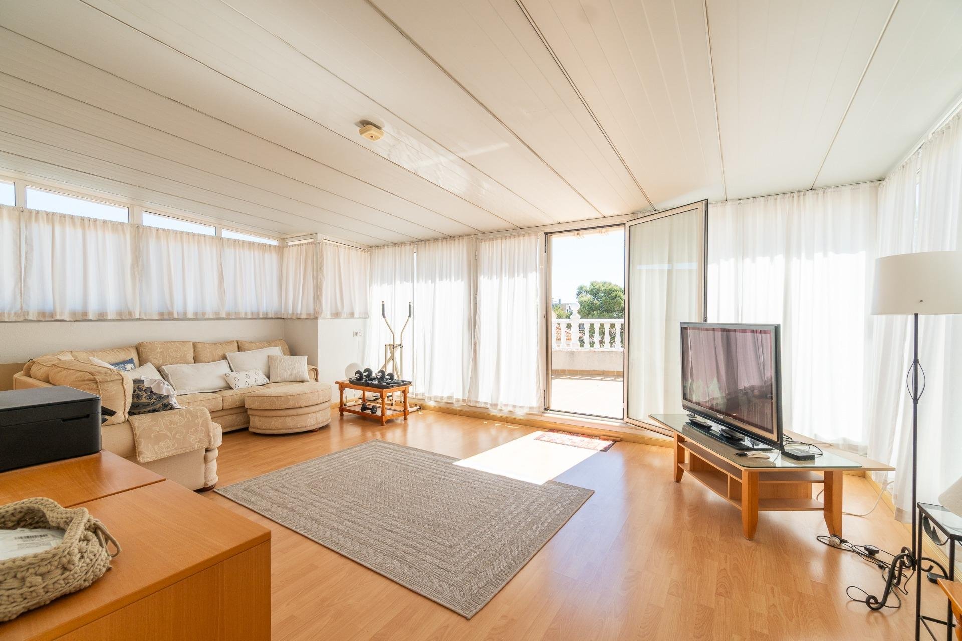 Resale - Villa -
Orihuela Costa - Playa Flamenca