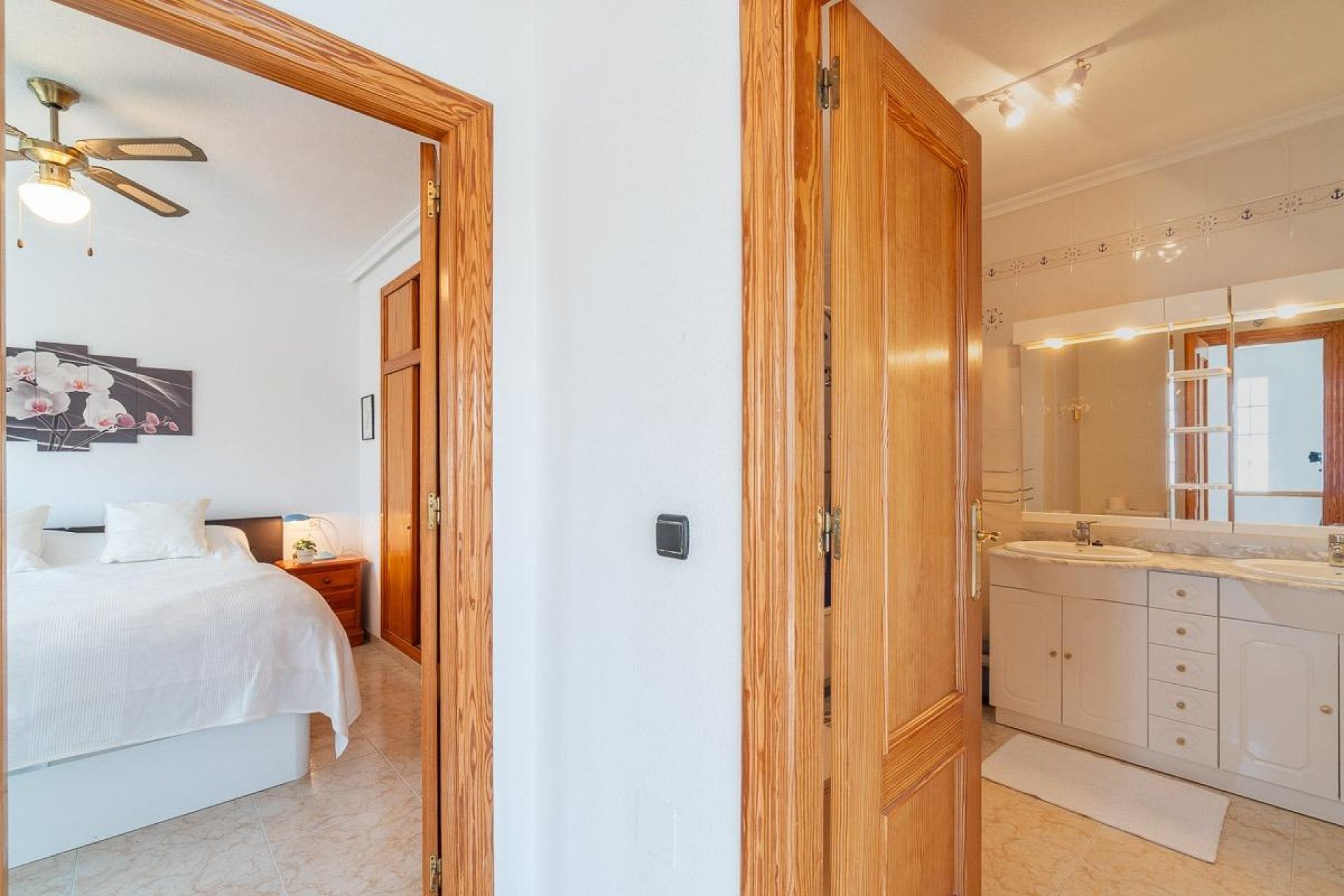 Resale - Villa -
Orihuela Costa - Playa Flamenca