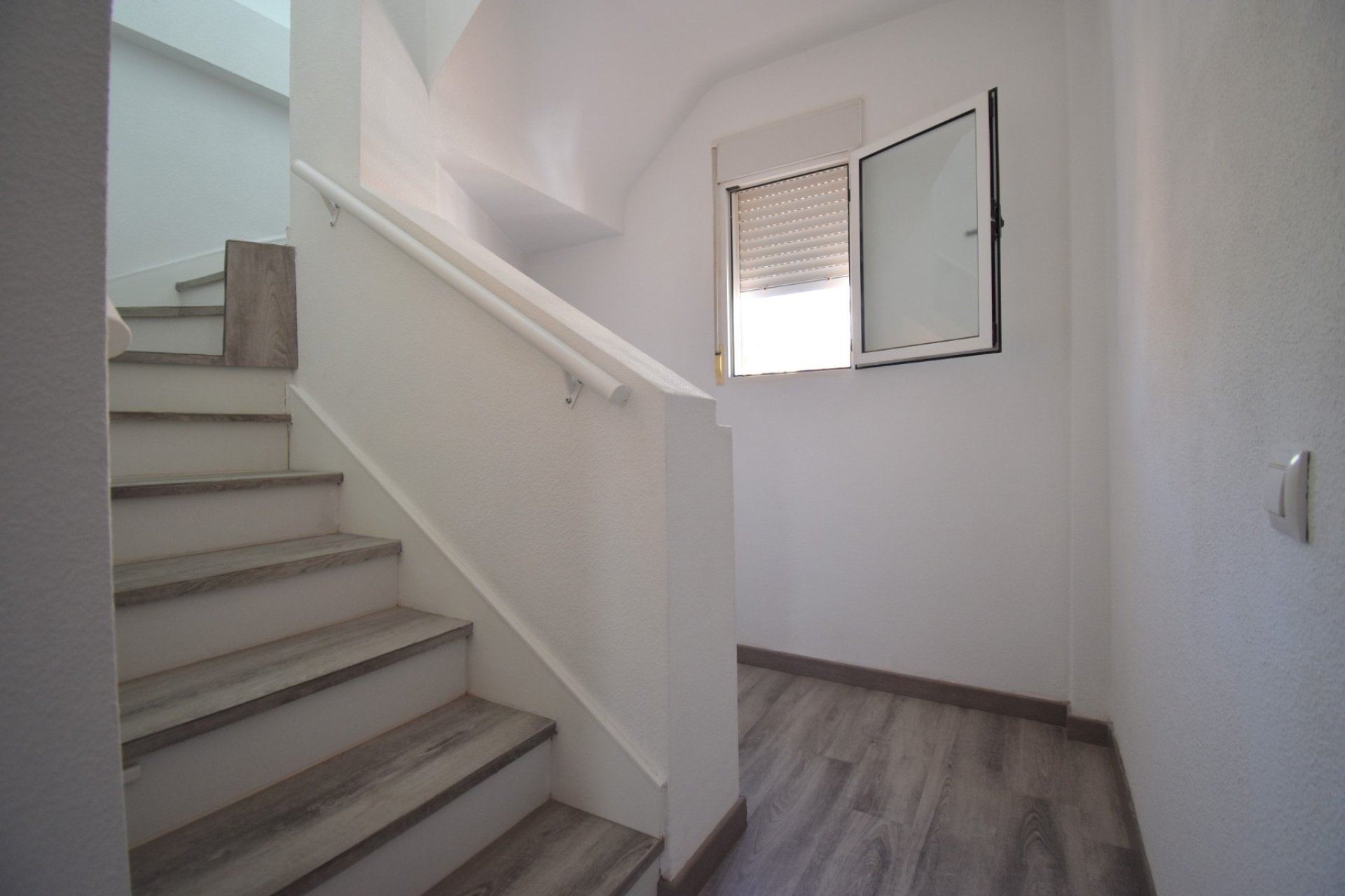 Resale - Villa -
Orihuela Costa - Playa Flamenca