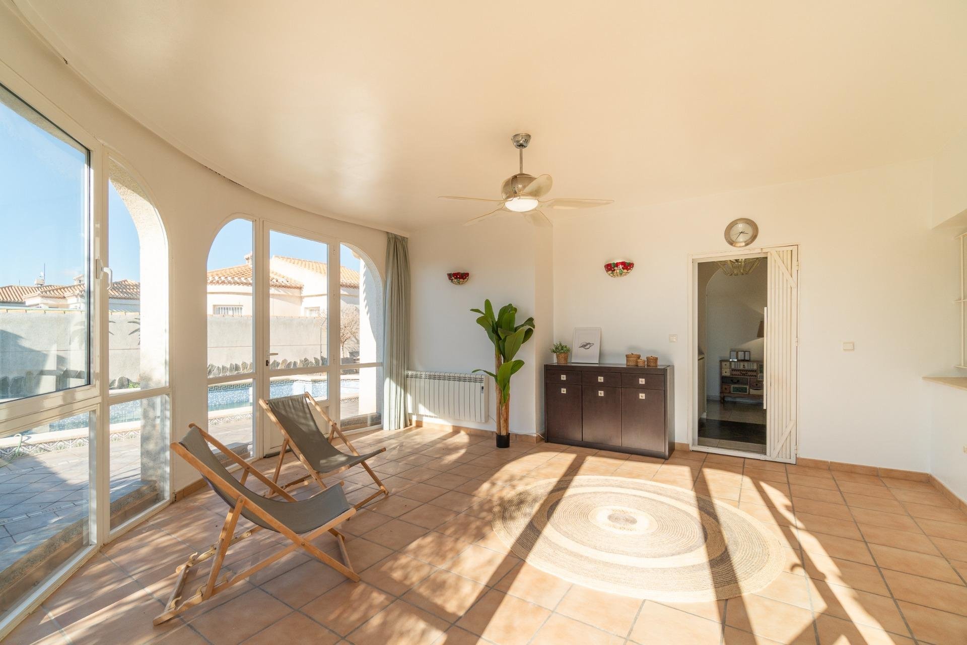Resale - Villa -
Orihuela Costa - Playa Flamenca
