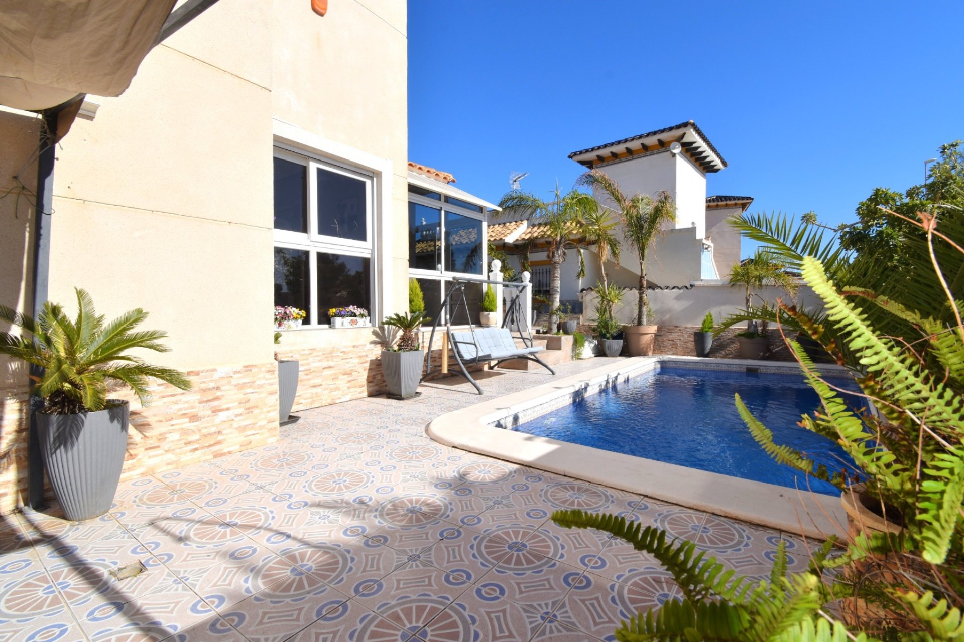 Resale - Villa -
Orihuela Costa - Playa Flamenca