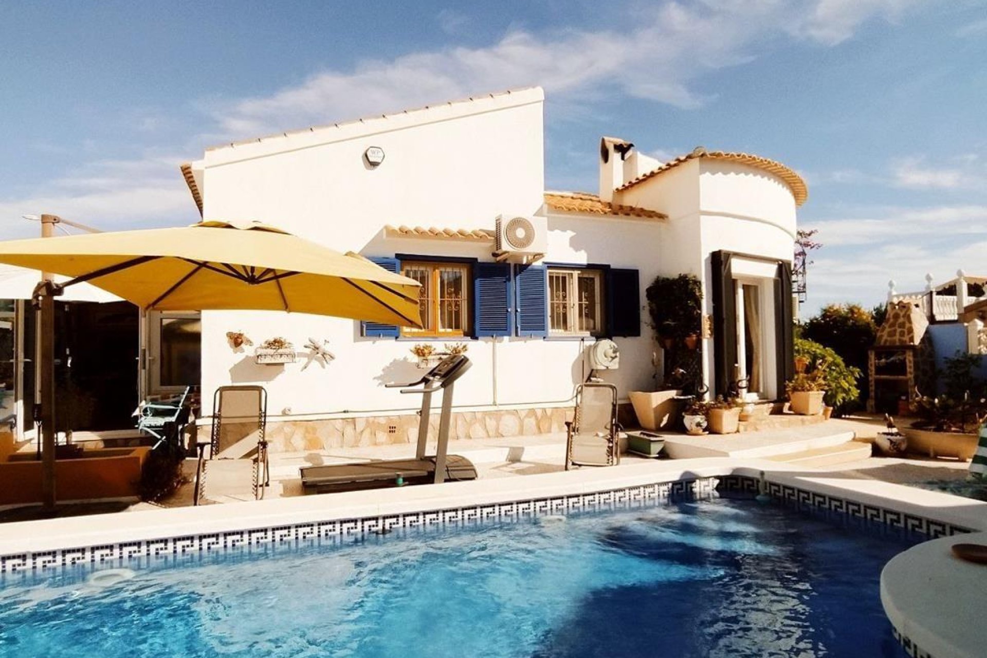 Resale - Villa -
Orihuela Costa - Playa Flamenca