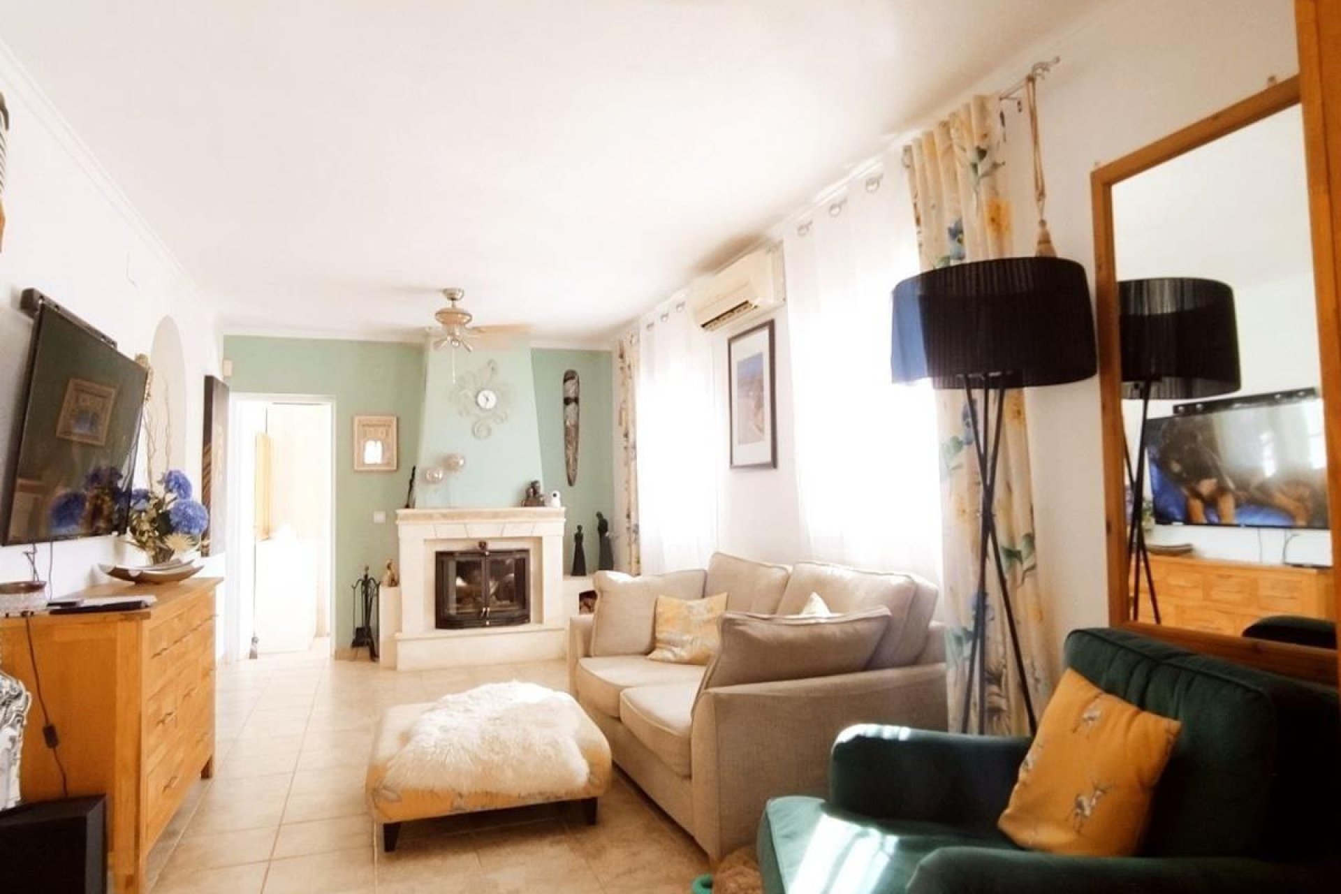 Resale - Villa -
Orihuela Costa - Playa Flamenca