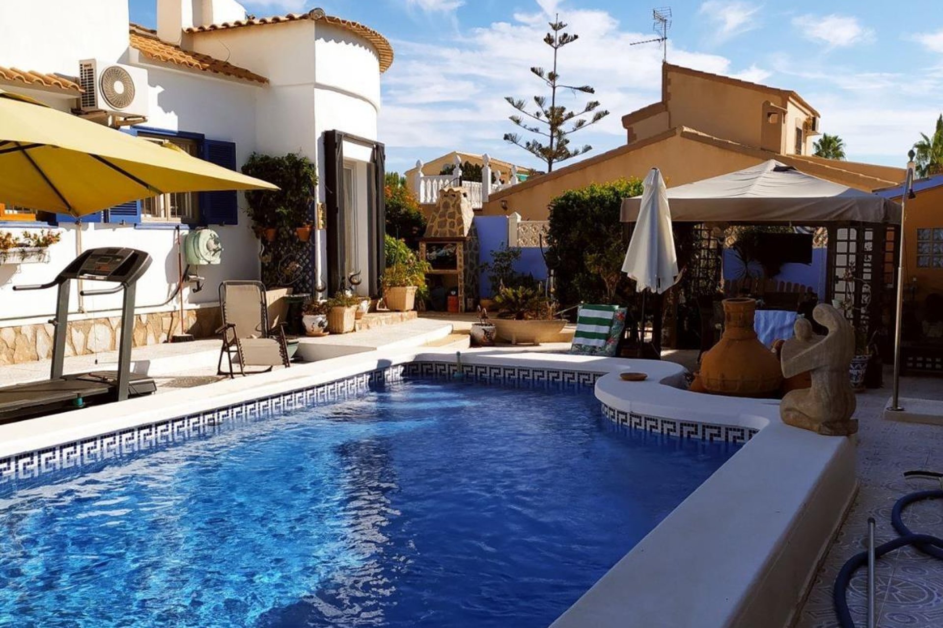 Resale - Villa -
Orihuela Costa - Playa Flamenca