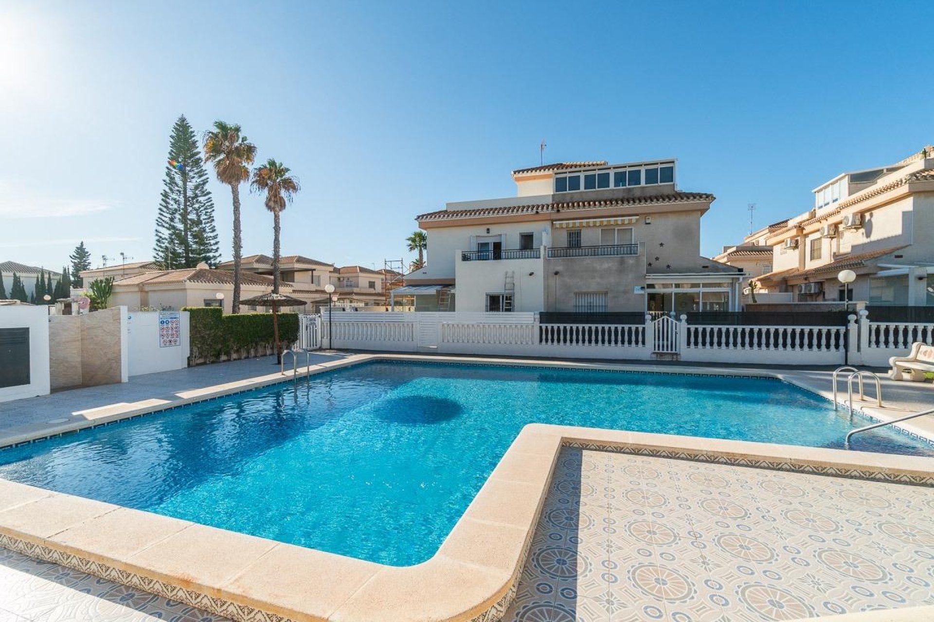 Resale - Villa -
Orihuela Costa - Playa Flamenca