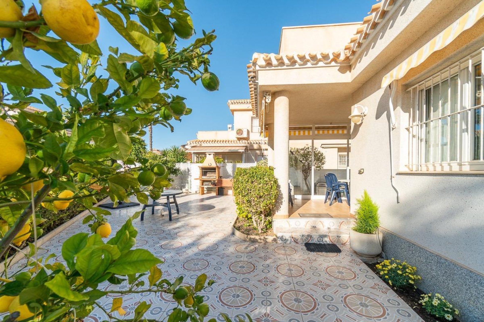 Resale - Villa -
Orihuela Costa - Playa Flamenca