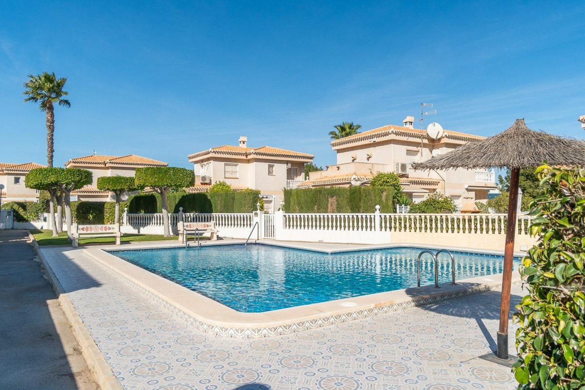 Resale - Villa -
Orihuela Costa - Playa Flamenca