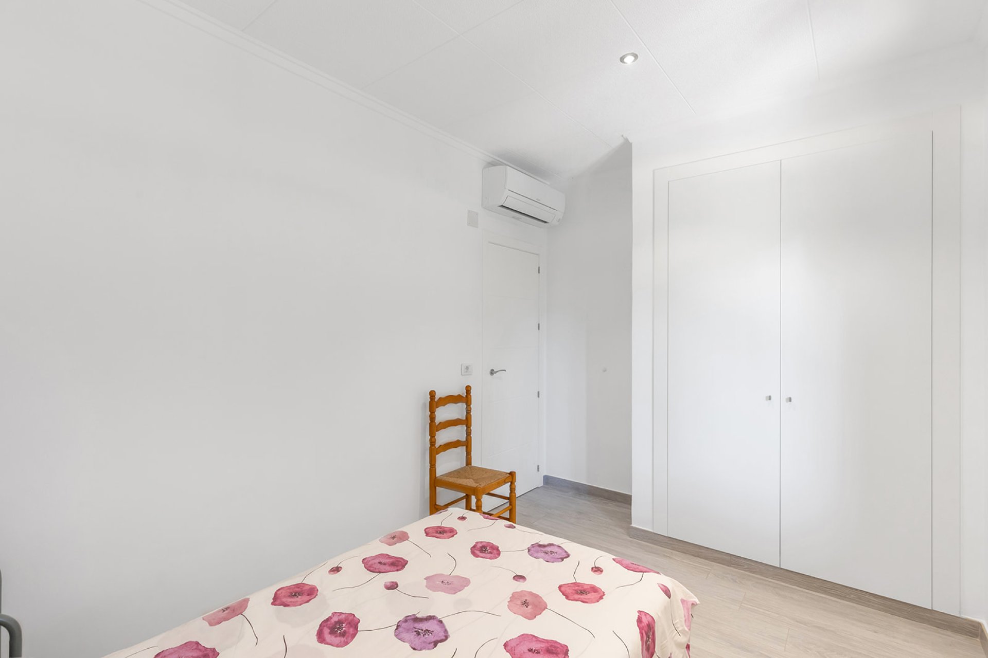 Resale - Villa -
Orihuela Costa - Punta Prima