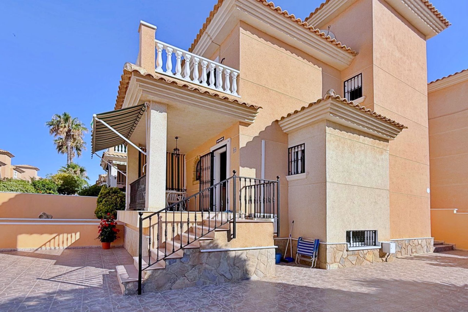 Resale - Villa -
Orihuela Costa - Punta Prima