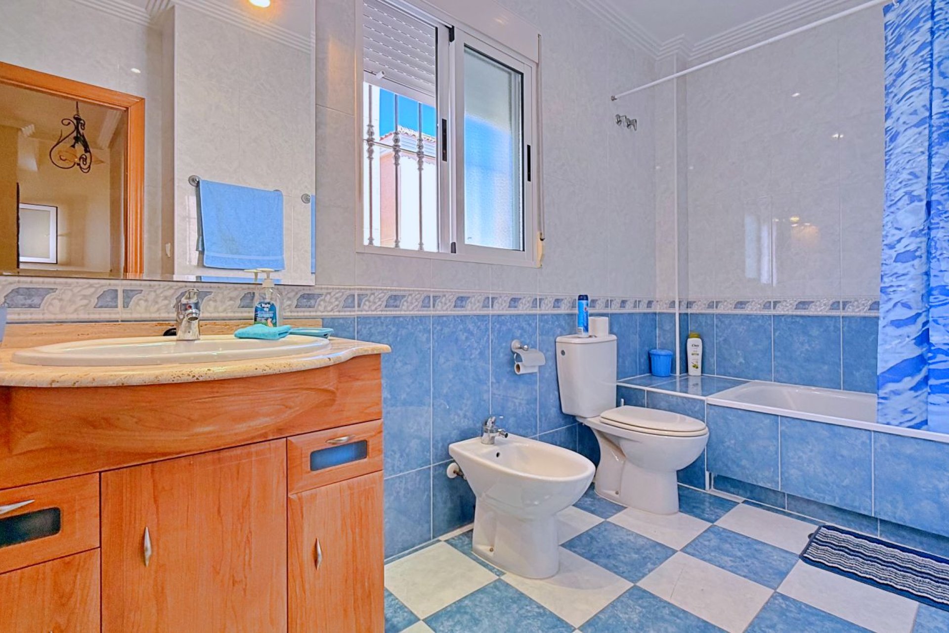 Resale - Villa -
Orihuela Costa - Punta Prima