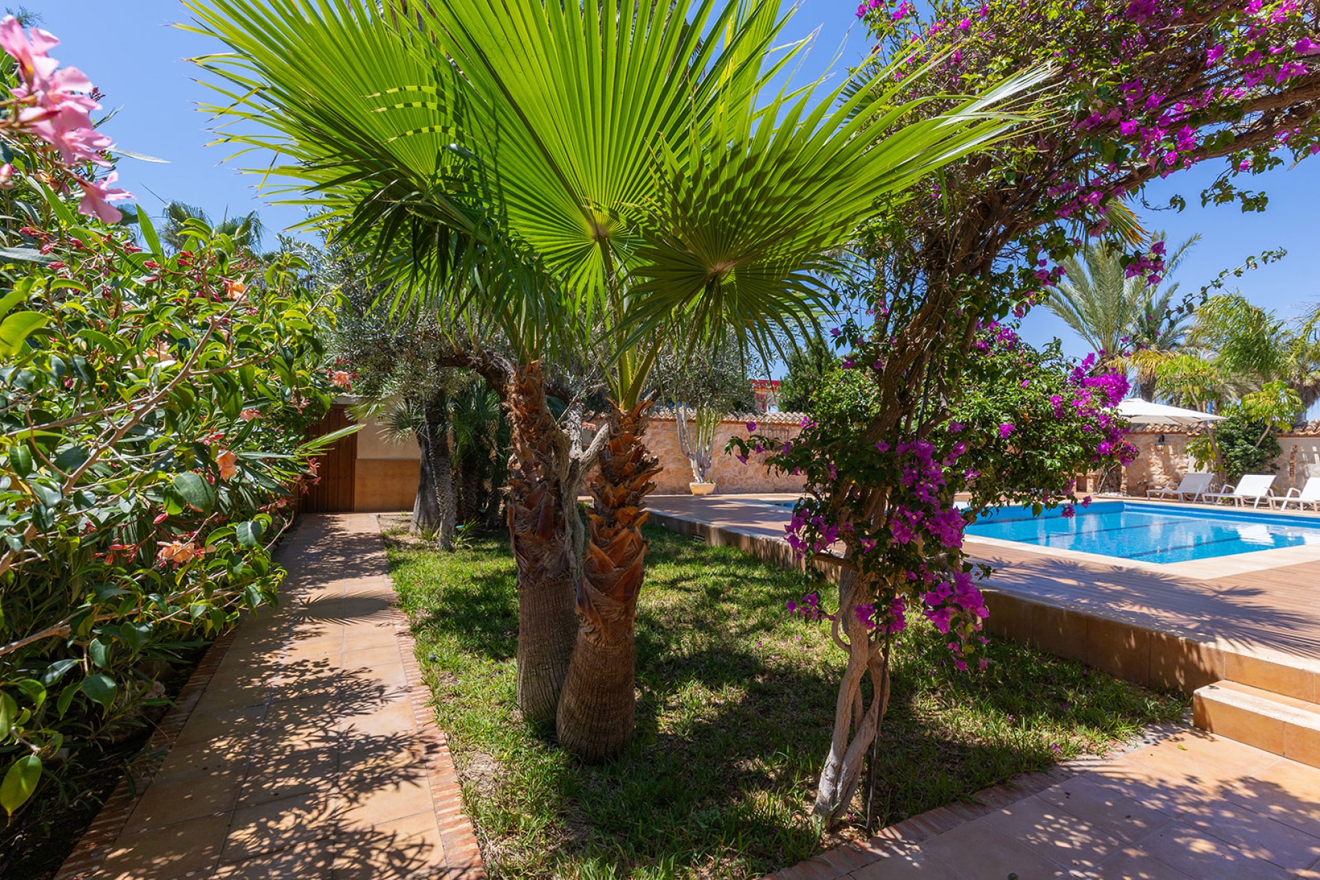 Resale - Villa -
Orihuela Costa - Punta Prima
