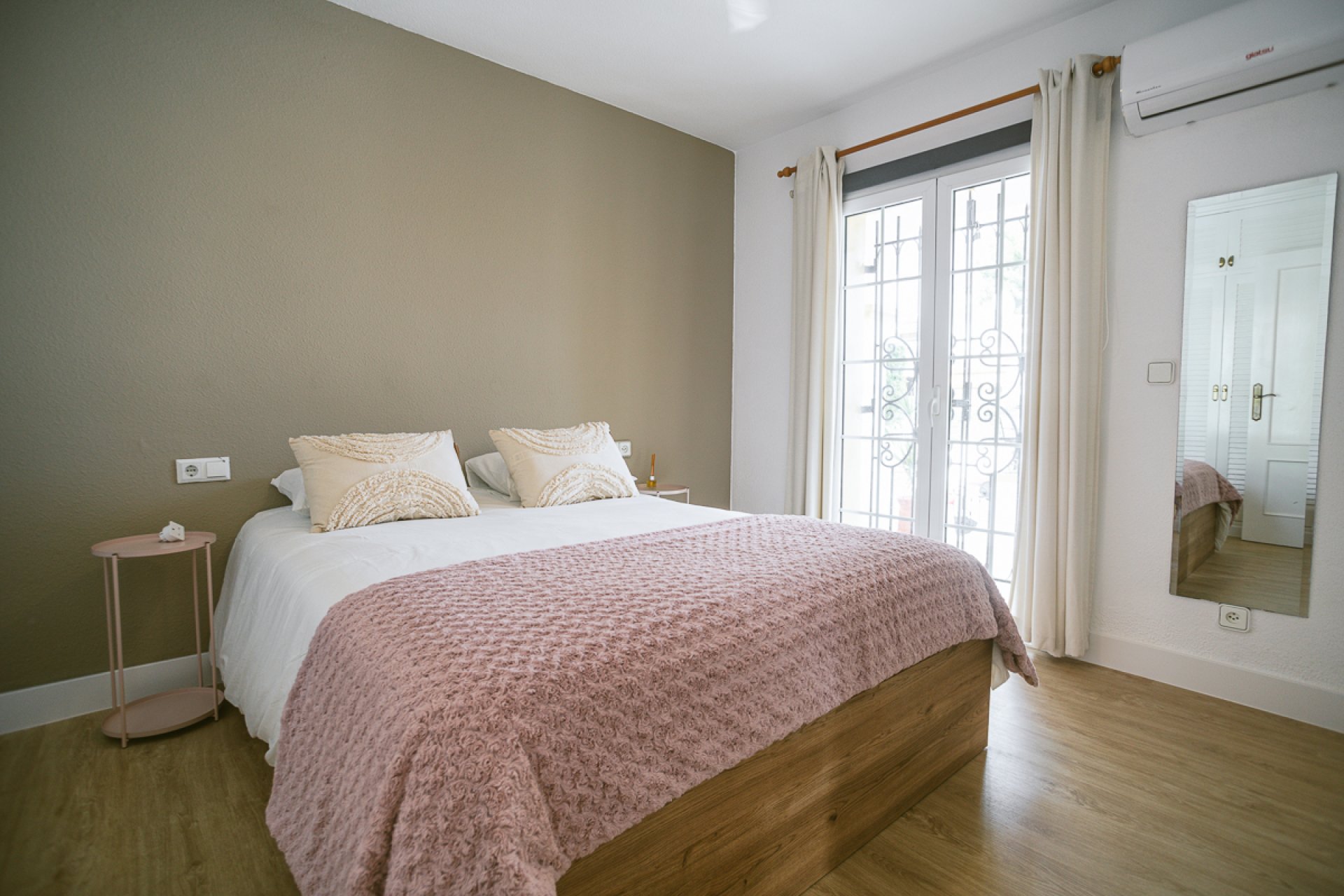 Resale - Villa -
Orihuela Costa - Villamartín