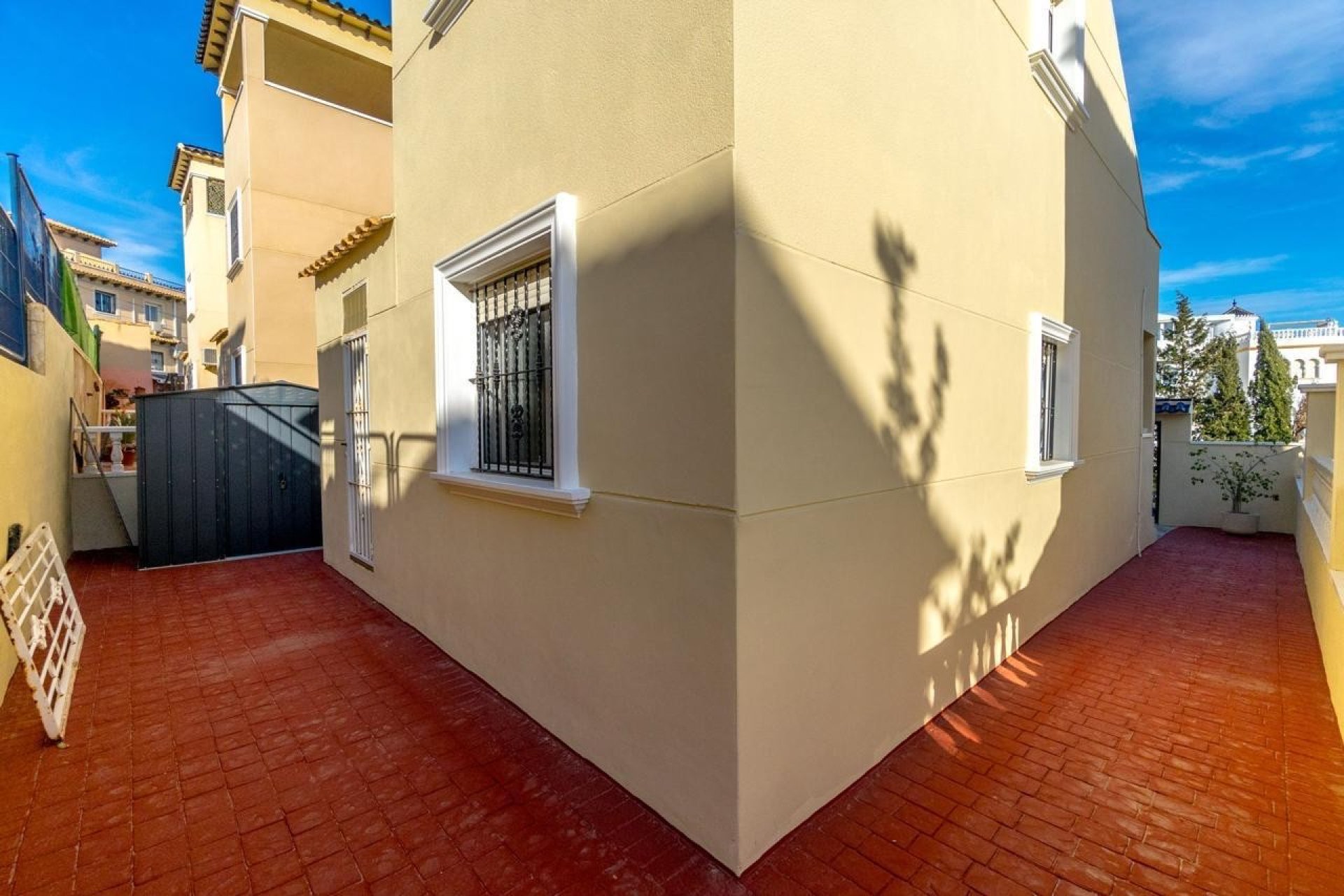 Resale - Villa -
Orihuela Costa - Villamartín
