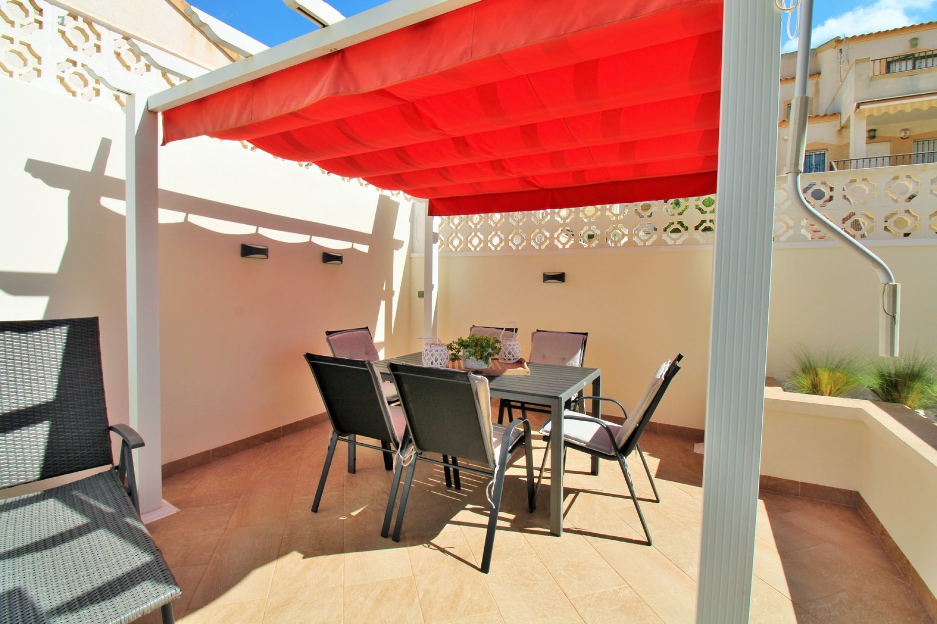 Resale - Villa -
Orihuela Costa - Villamartín