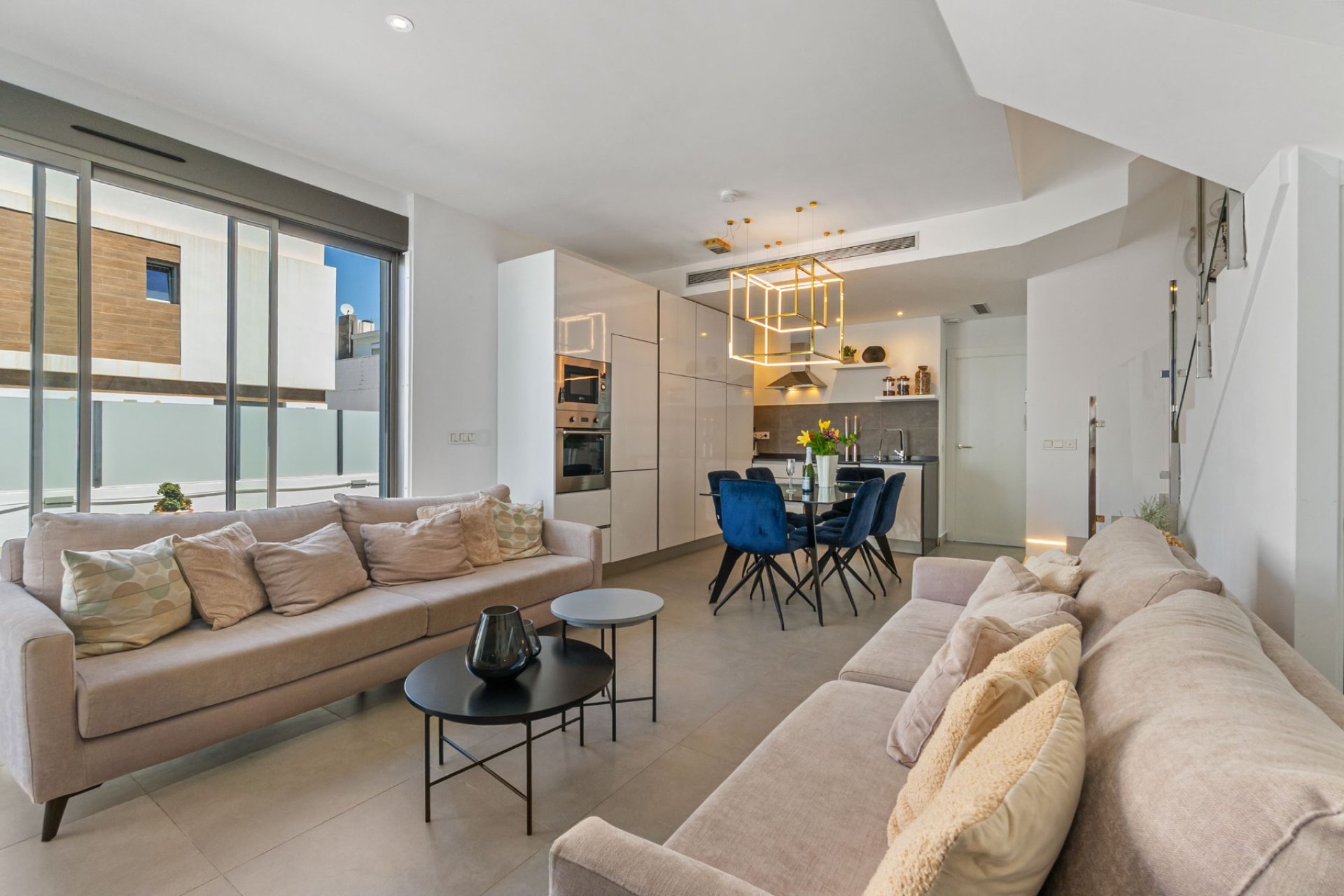 Resale - Villa -
Orihuela Costa - Villamartin