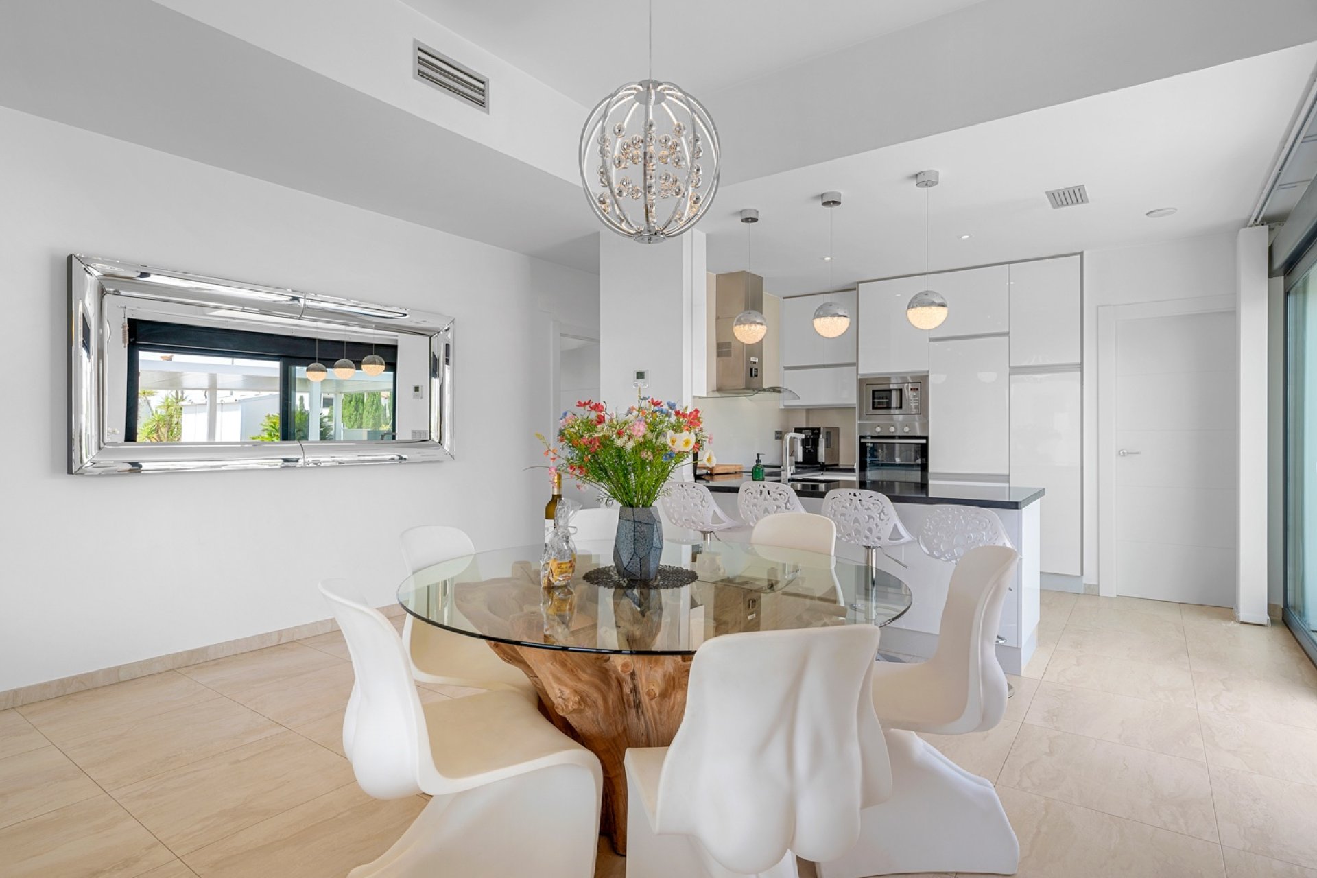 Resale - Villa -
Orihuela Costa - Villamartin