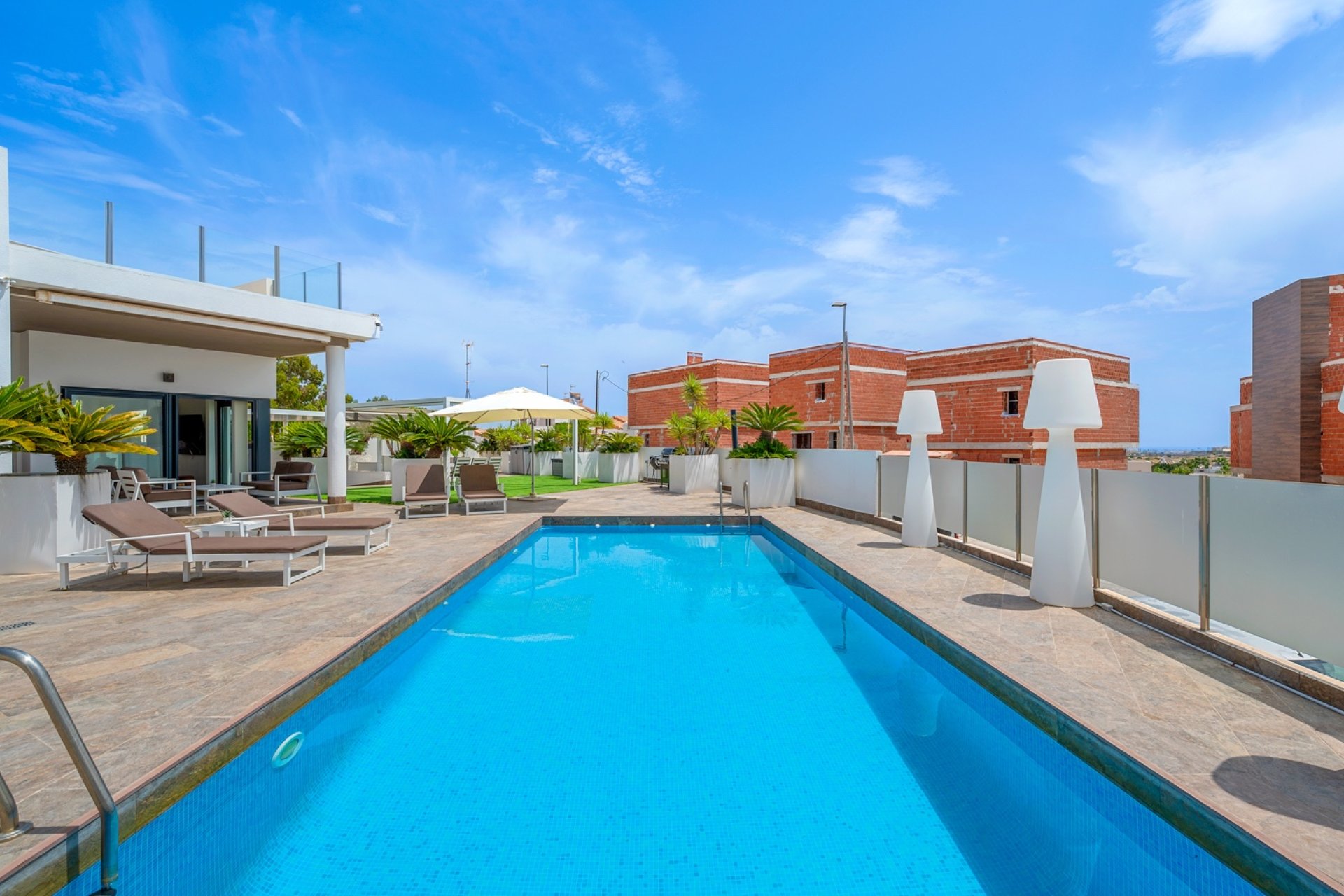 Resale - Villa -
Orihuela Costa - Villamartin