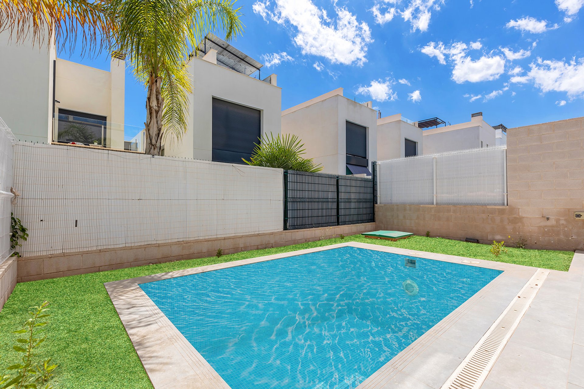 Resale - Villa -
Orihuela Costa - Villamartin
