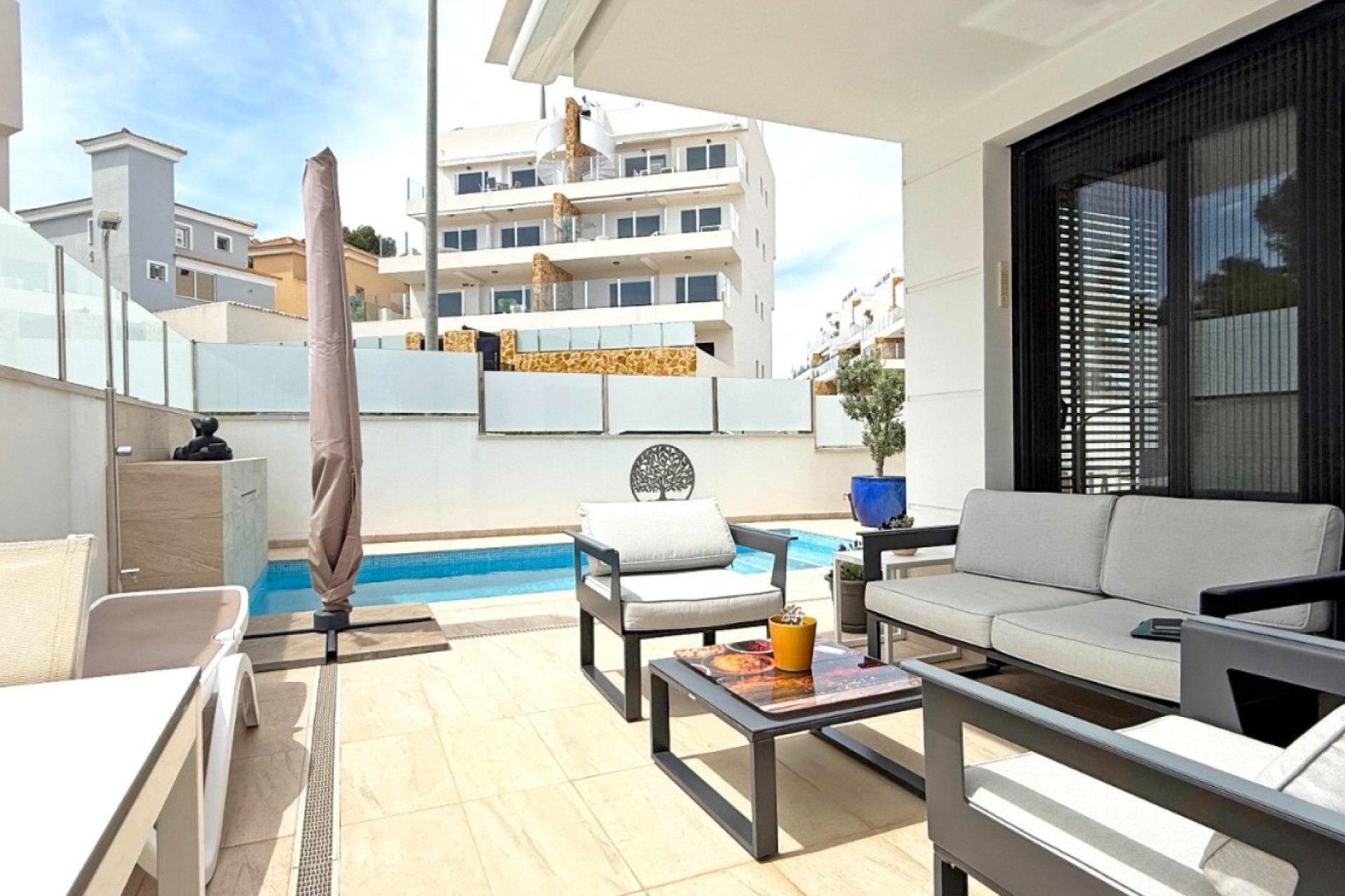 Resale - Villa -
Orihuela Costa - Villamartin