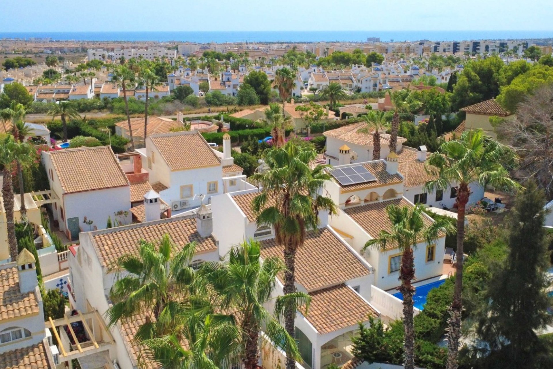 Resale - Villa -
Orihuela Costa - Villamartin