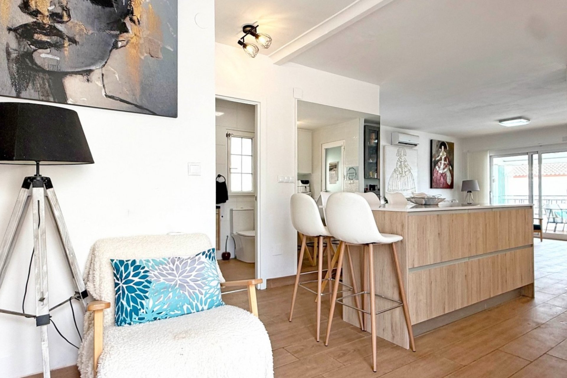 Resale - Villa -
Orihuela Costa - Villamartin
