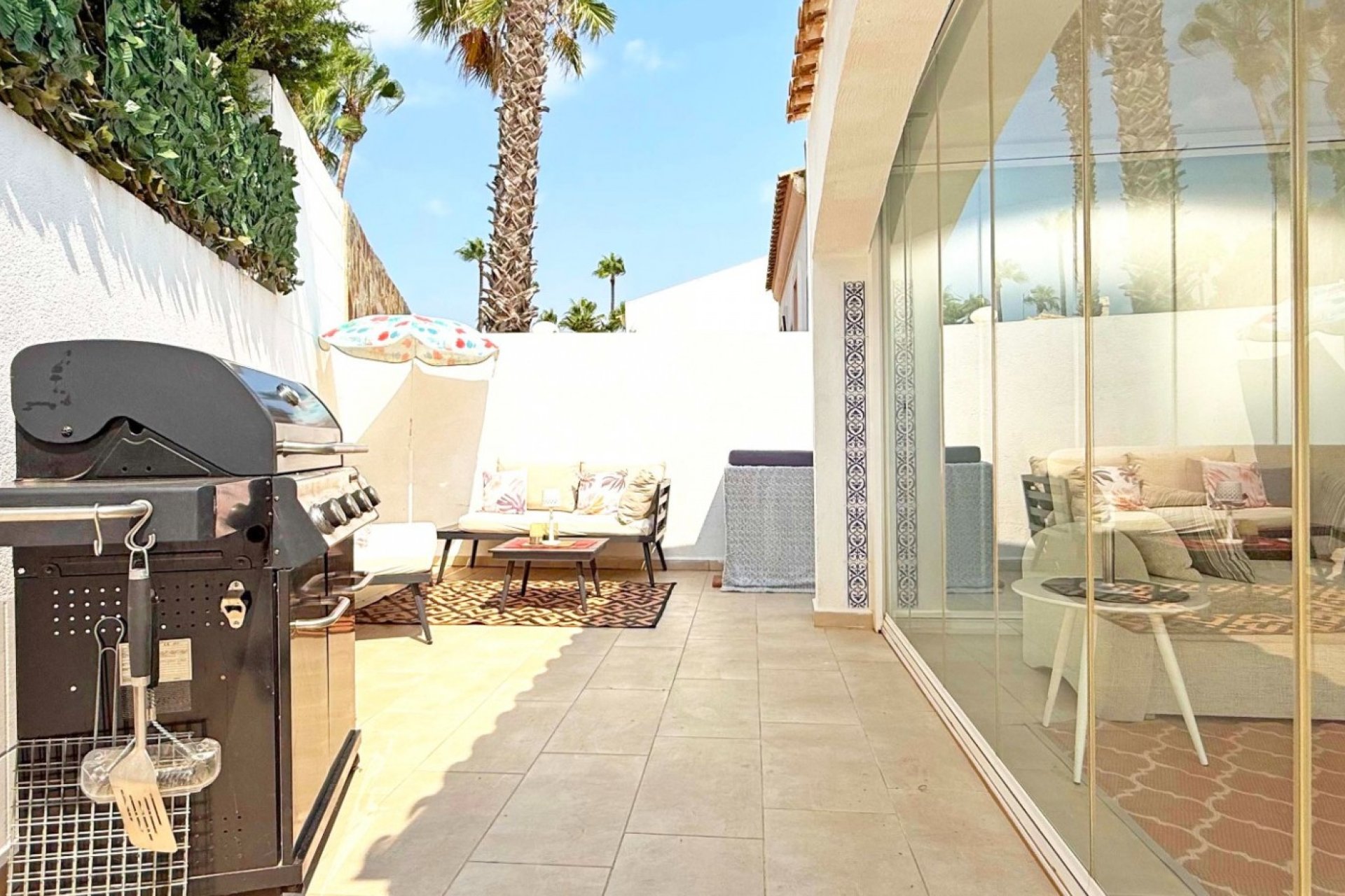 Resale - Villa -
Orihuela Costa - Villamartin