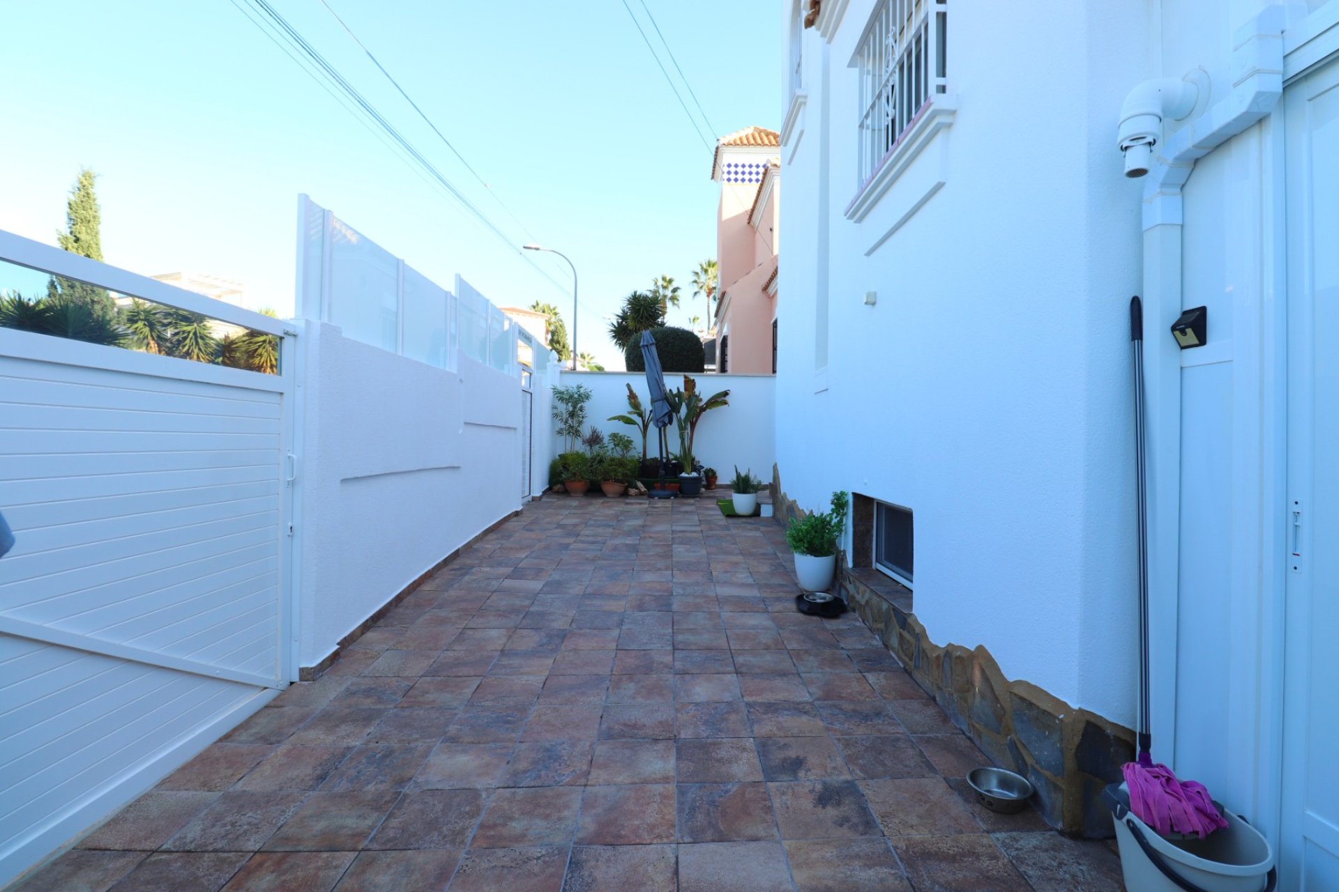 Resale - Villa -
Orihuela Costa - Villamartin