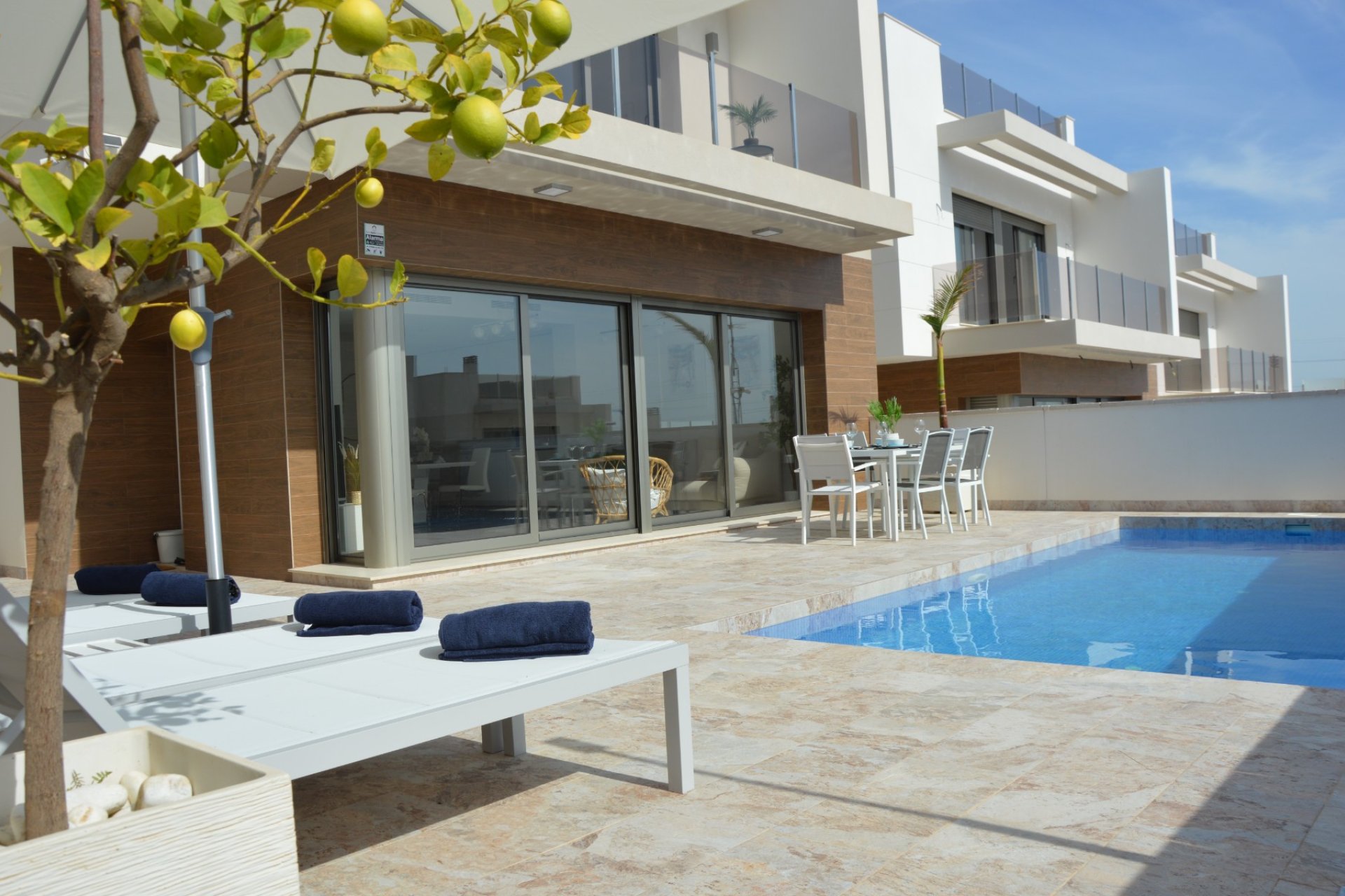 Resale - Villa -
Orihuela Costa - Villamartin