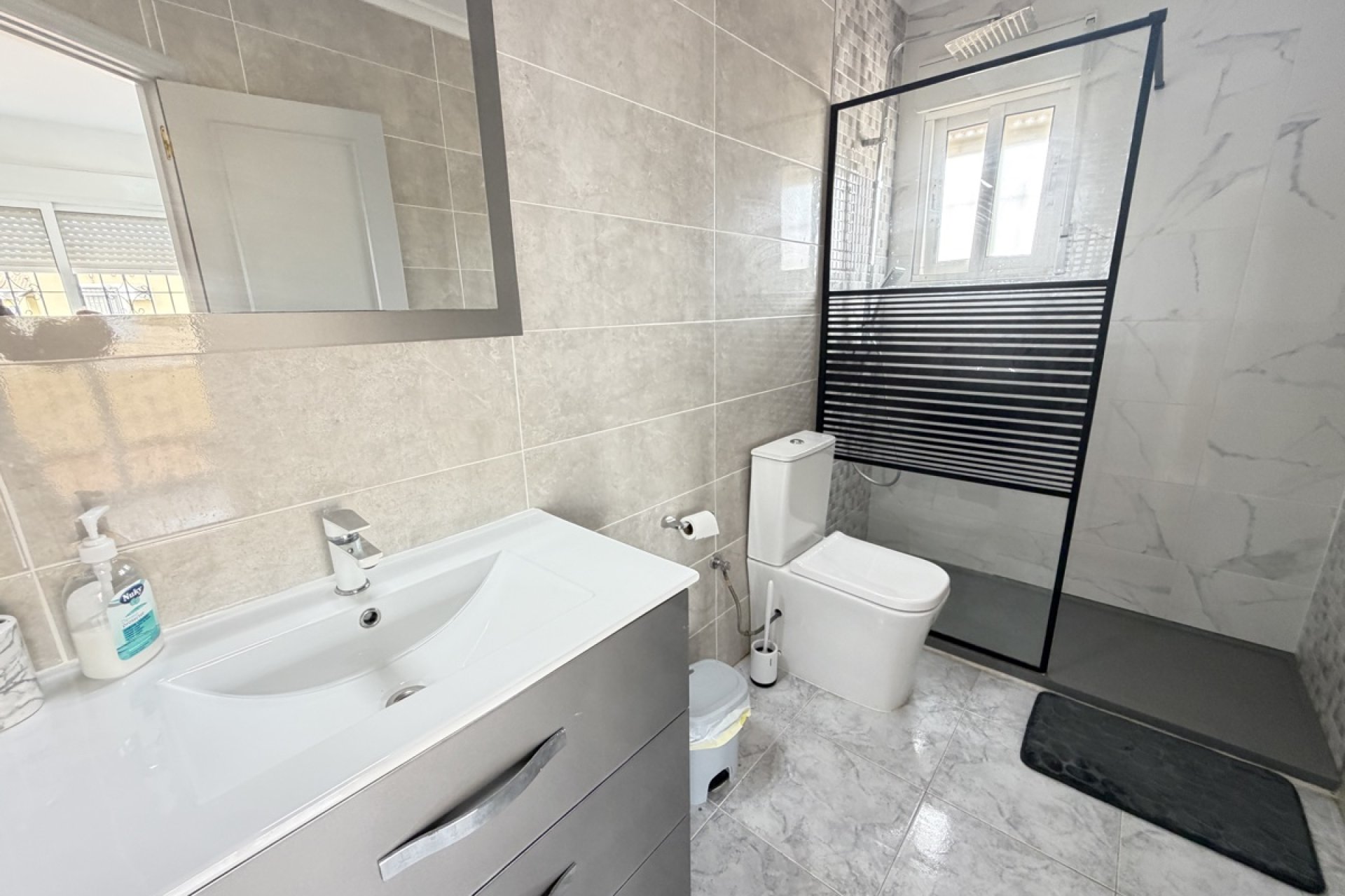 Resale - Villa -
Orihuela Costa - Villamartin