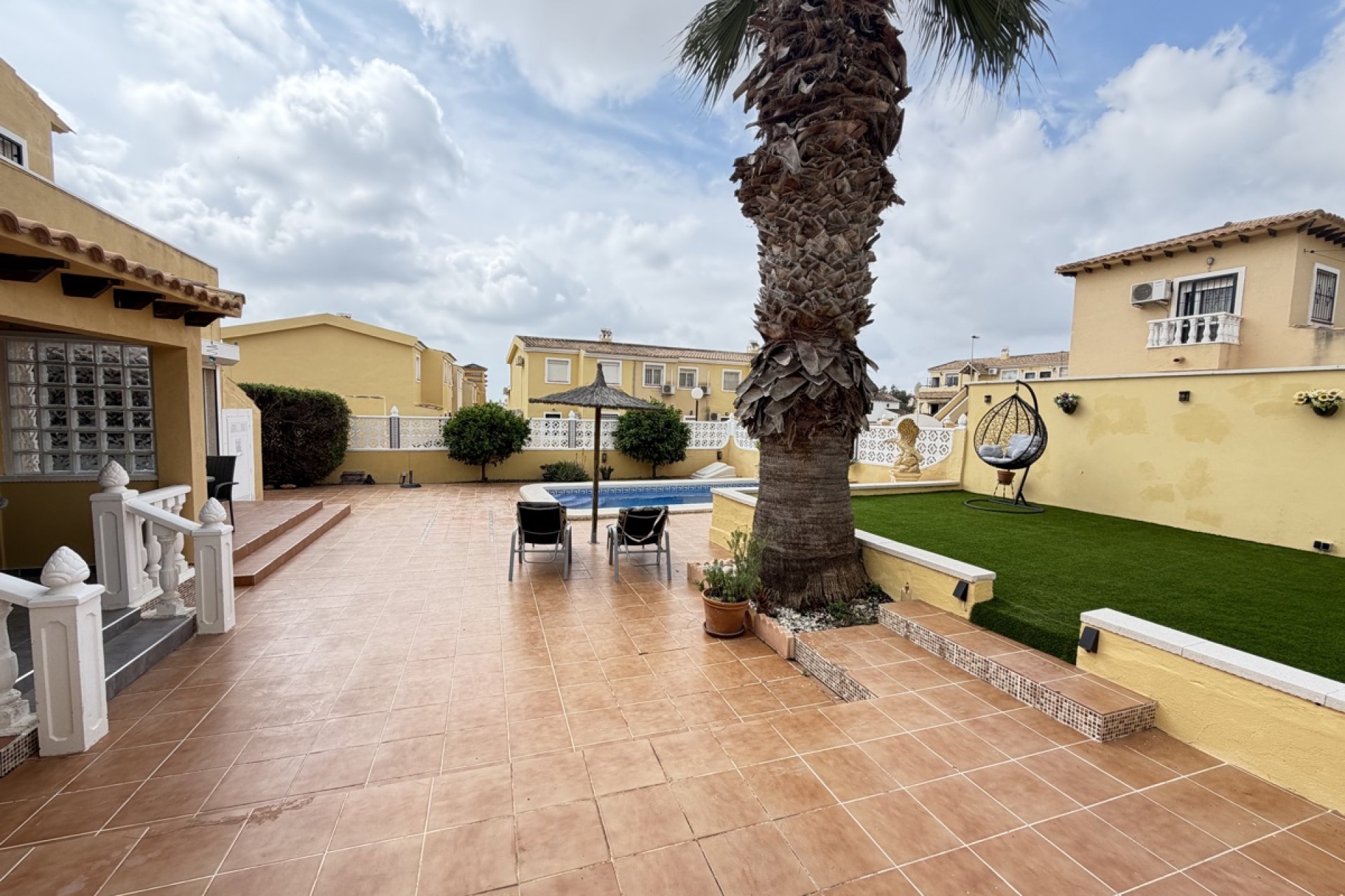 Resale - Villa -
Orihuela Costa - Villamartin