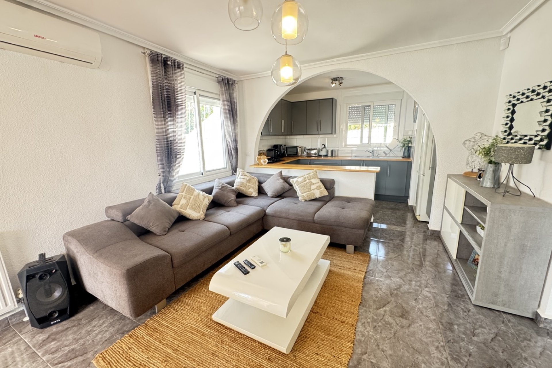 Resale - Villa -
Orihuela Costa - Villamartin