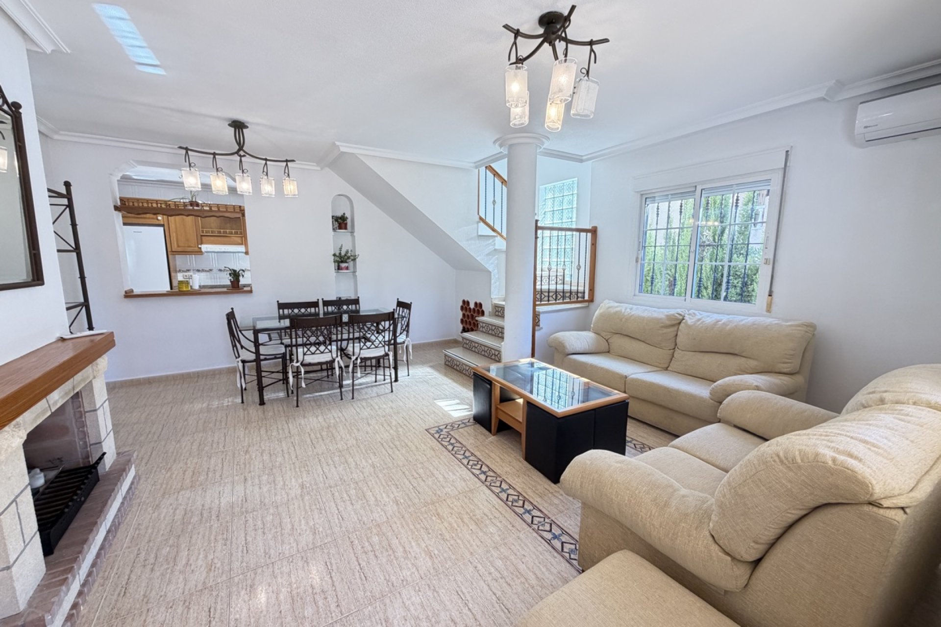 Resale - Villa -
Orihuela Costa - Villamartin