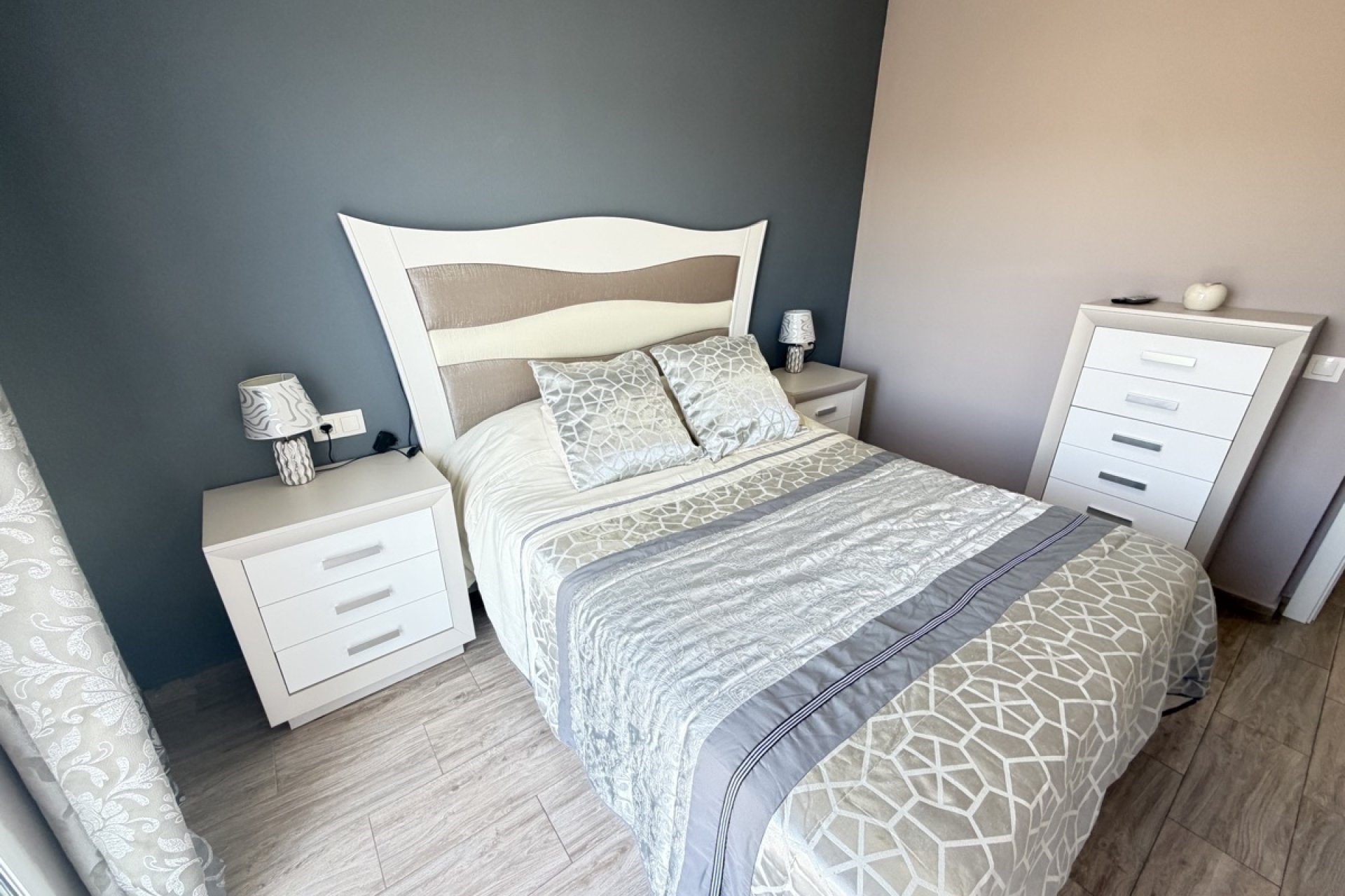 Resale - Villa -
Orihuela Costa - Villamartin