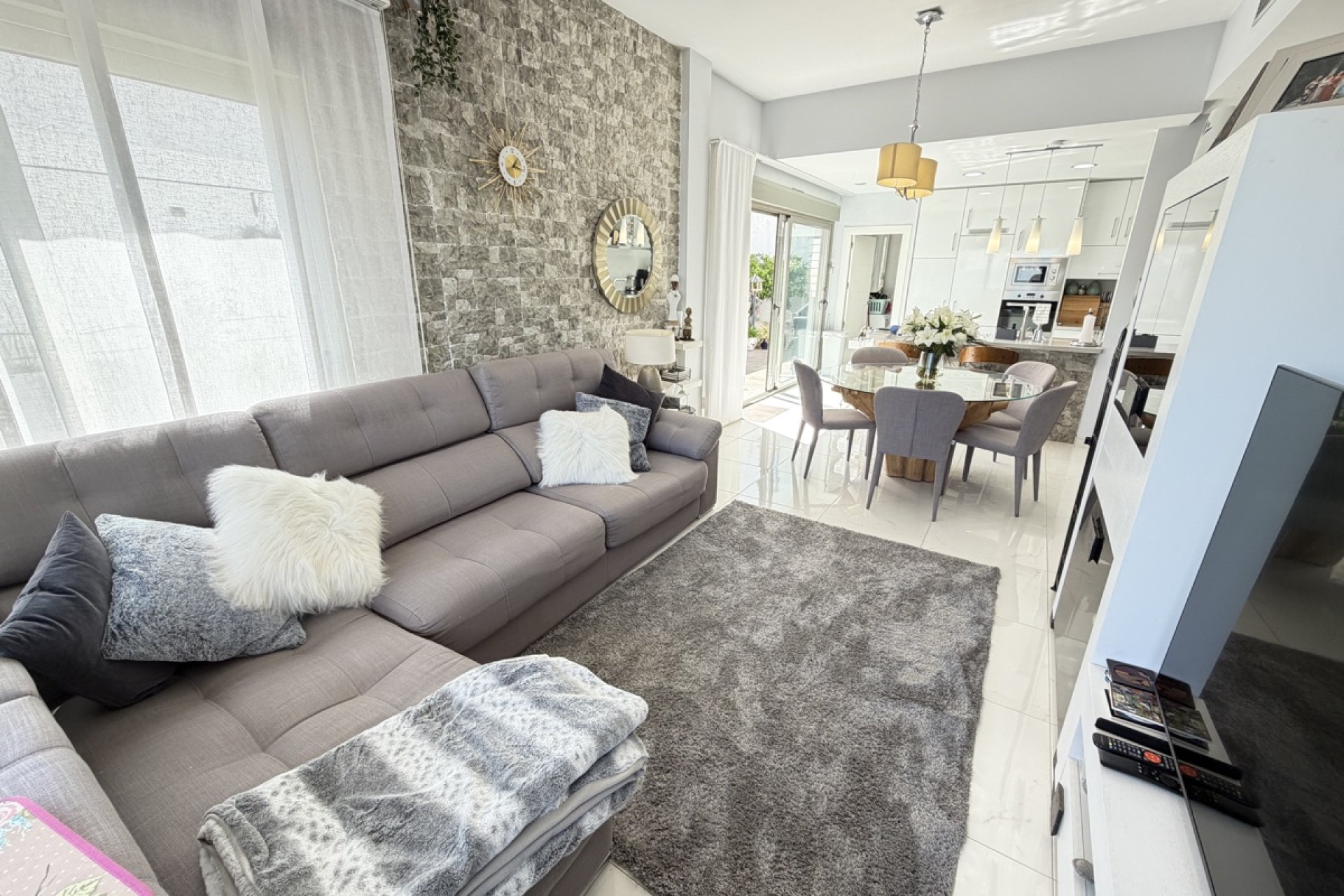 Resale - Villa -
Orihuela Costa - Villamartin