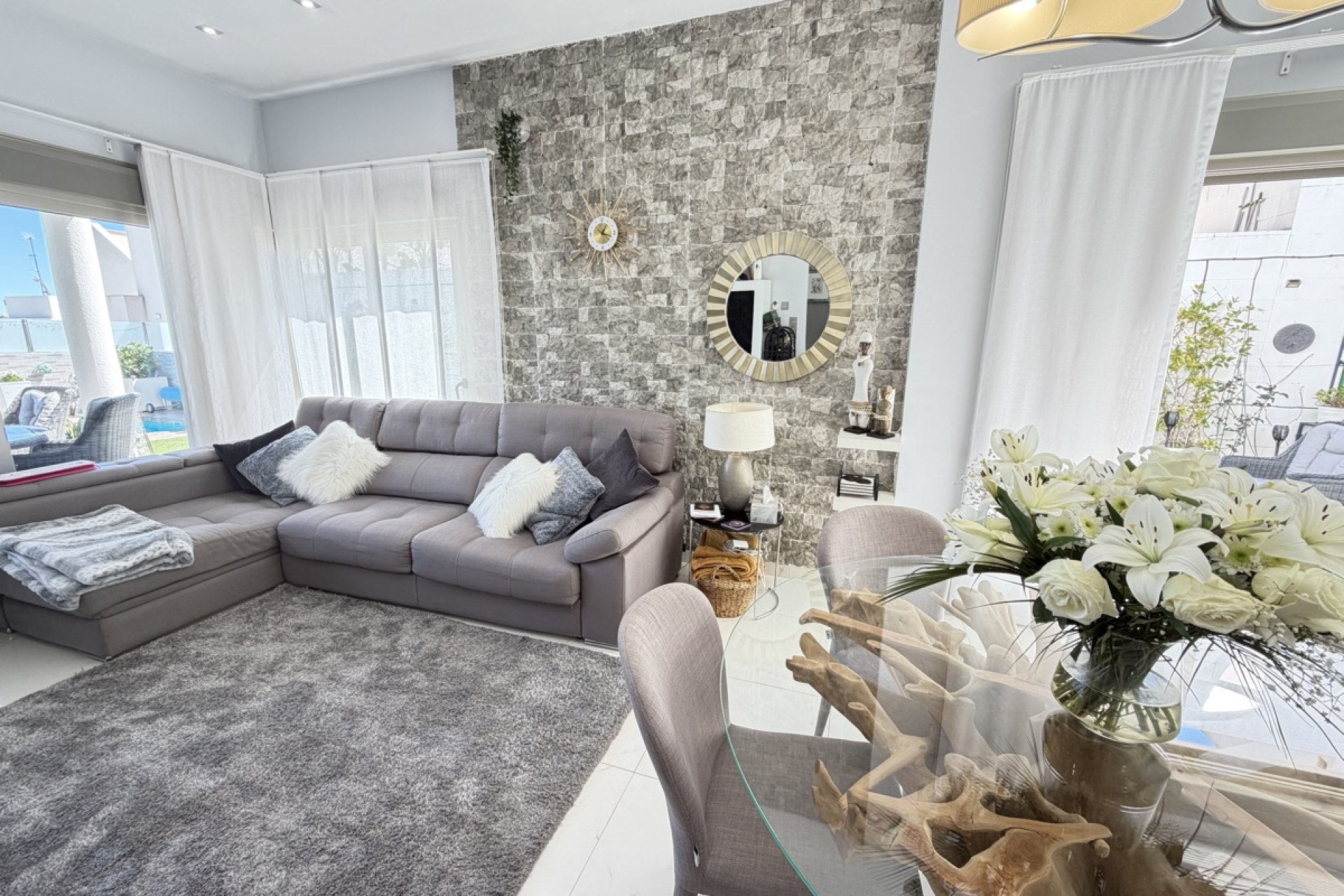 Resale - Villa -
Orihuela Costa - Villamartin