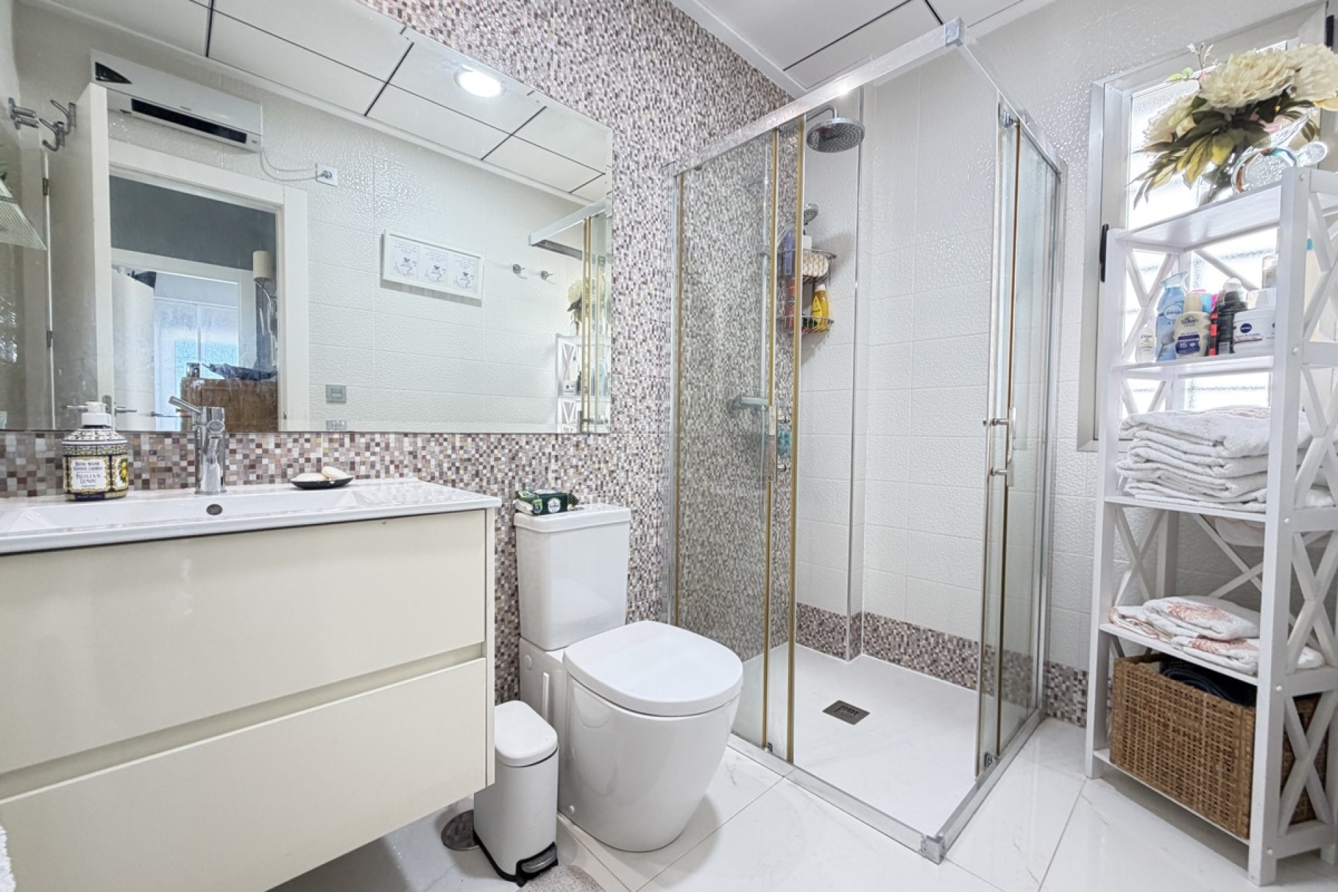Resale - Villa -
Orihuela Costa - Villamartin