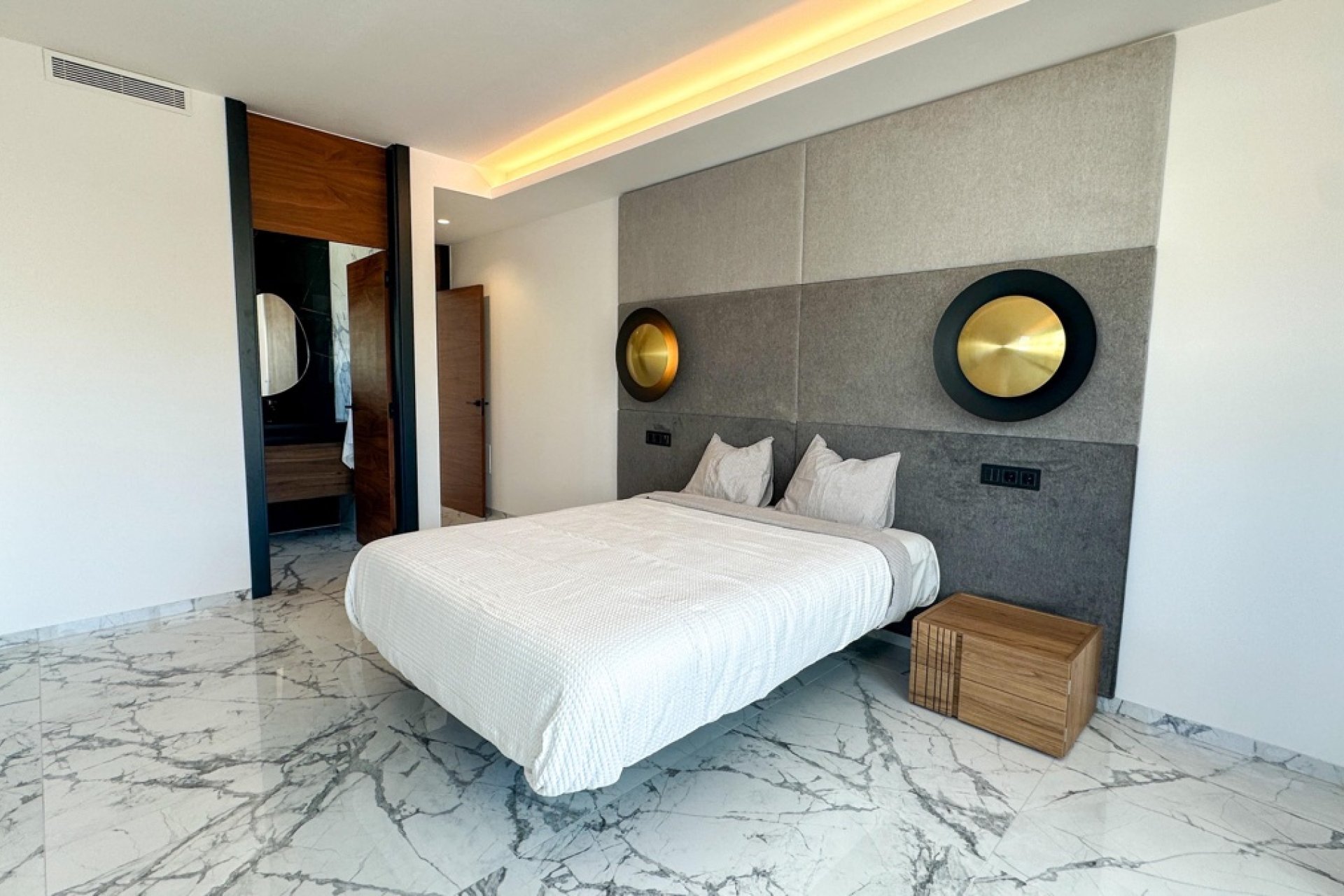 Resale - Villa -
Orihuela Costa - Villamartin