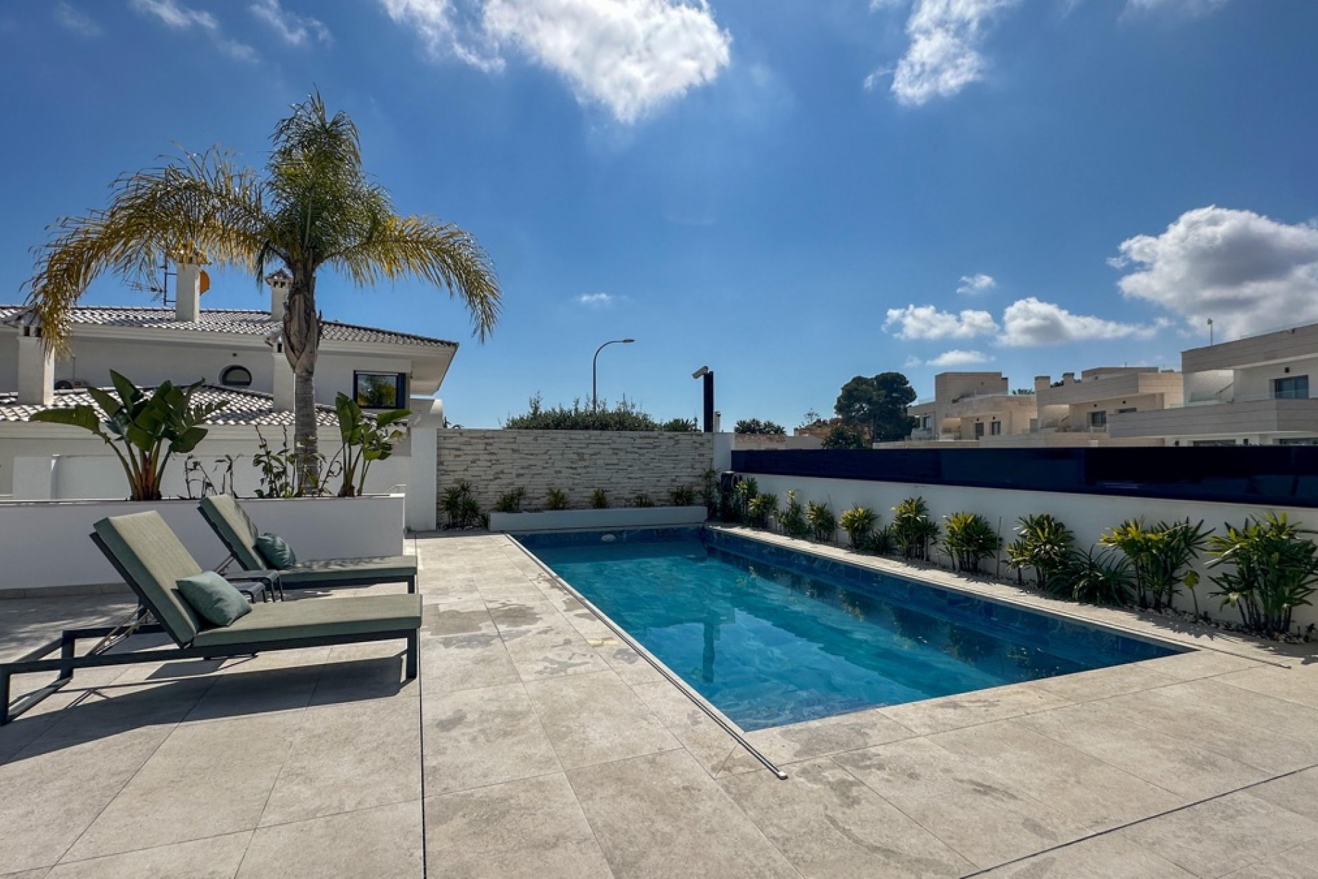 Resale - Villa -
Orihuela Costa - Villamartin