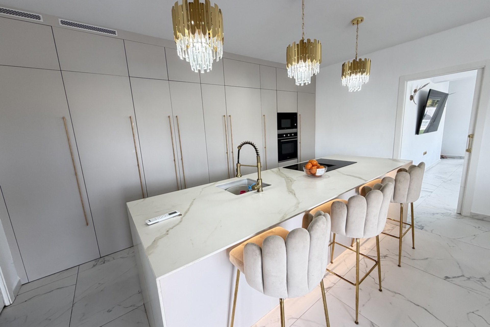 Resale - Villa -
Orihuela Costa - Villamartin