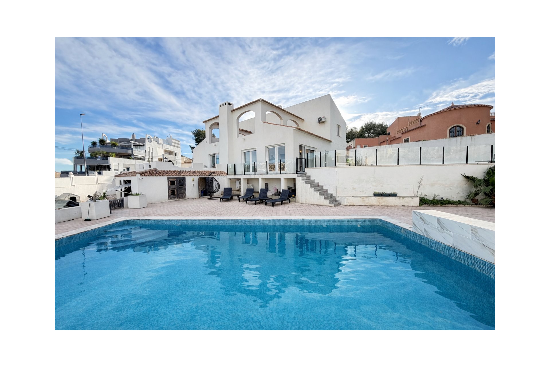 Resale - Villa -
Orihuela Costa - Villamartin