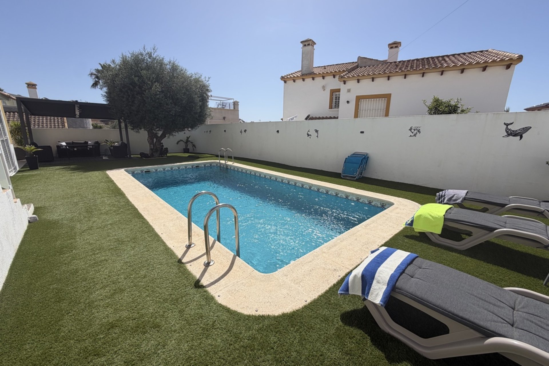 Resale - Villa -
Orihuela Costa - Villamartin