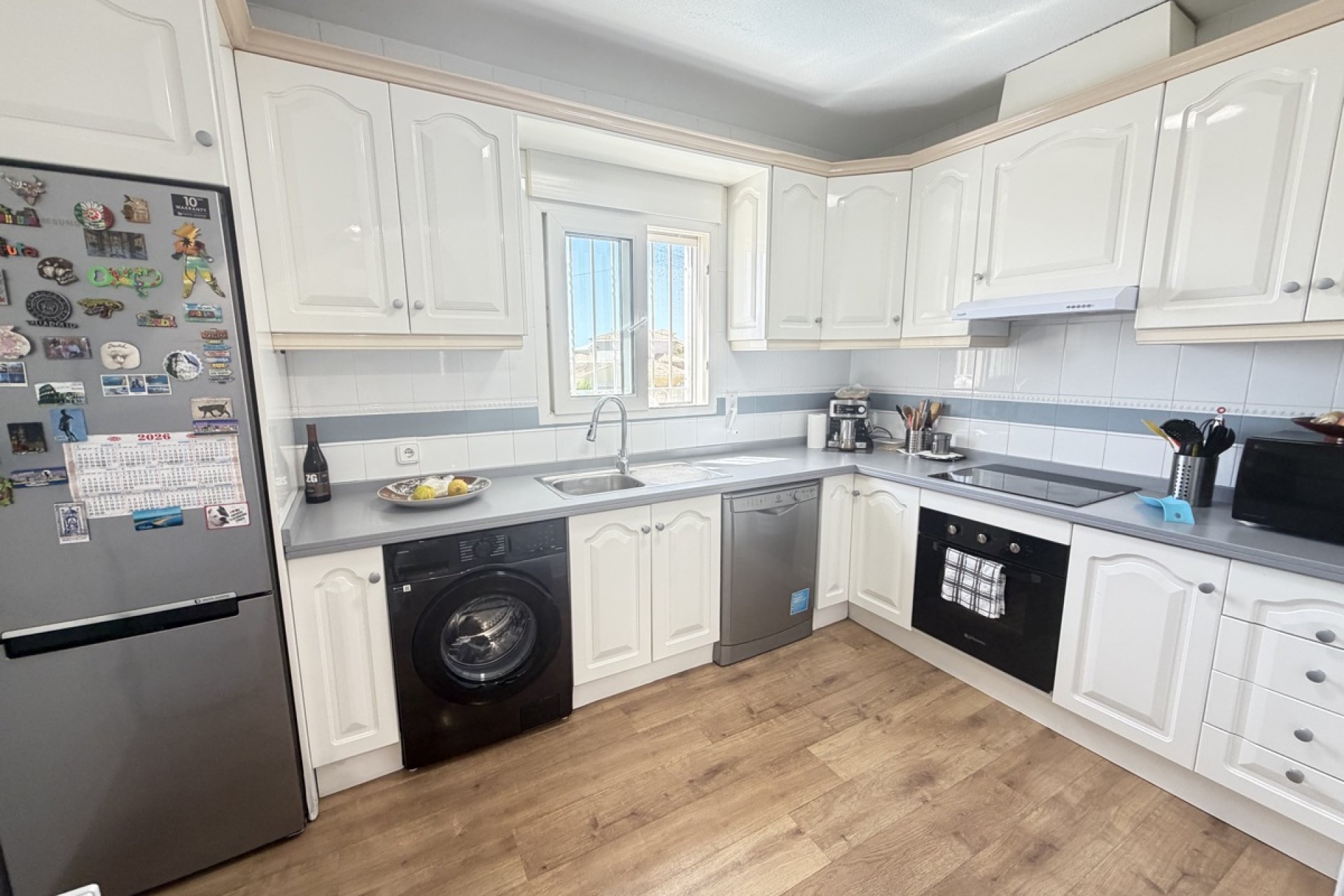 Resale - Villa -
Orihuela Costa - Villamartin