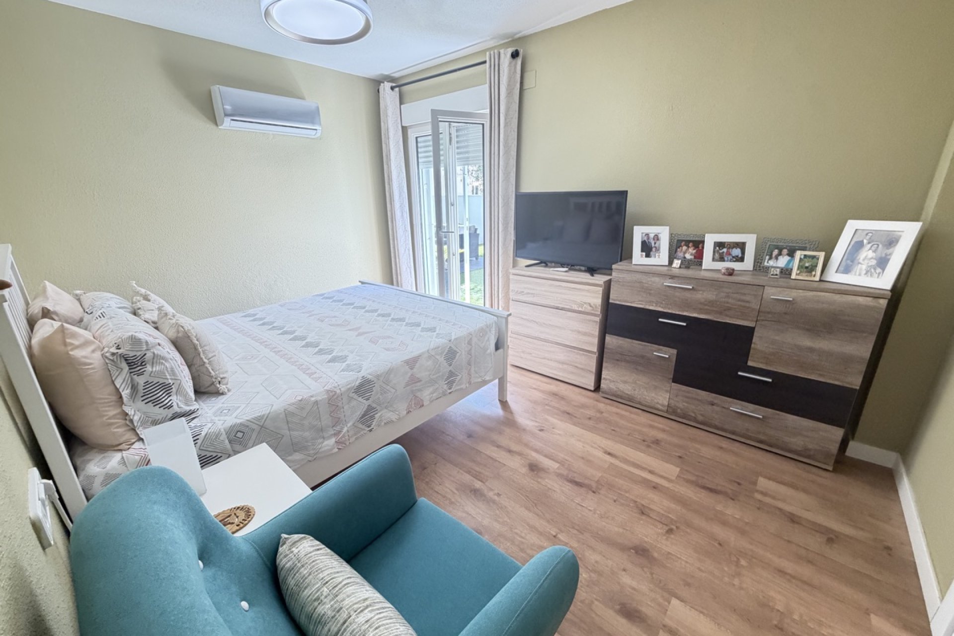Resale - Villa -
Orihuela Costa - Villamartin