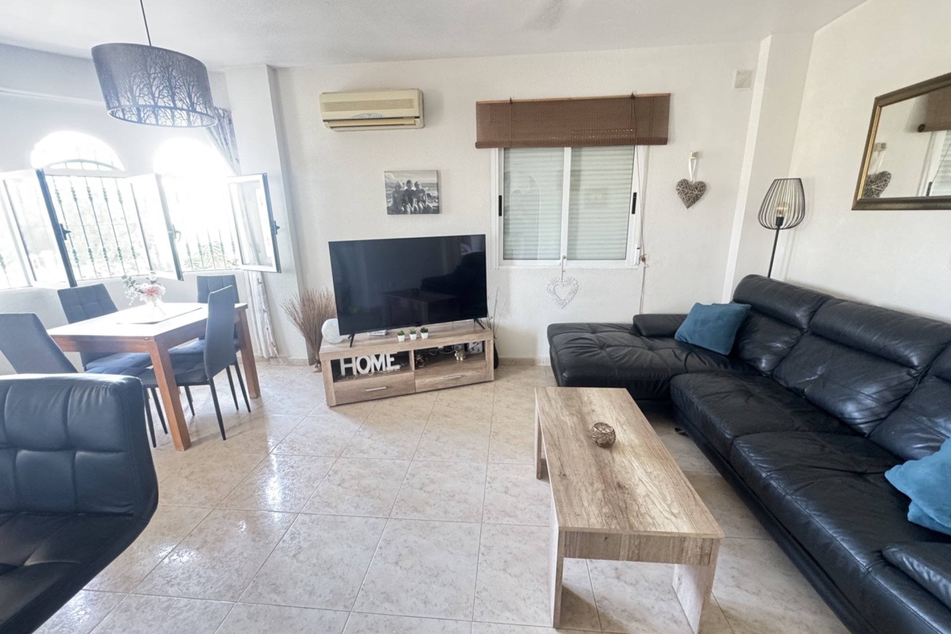 Resale - Villa -
Orihuela Costa - Villamartin
