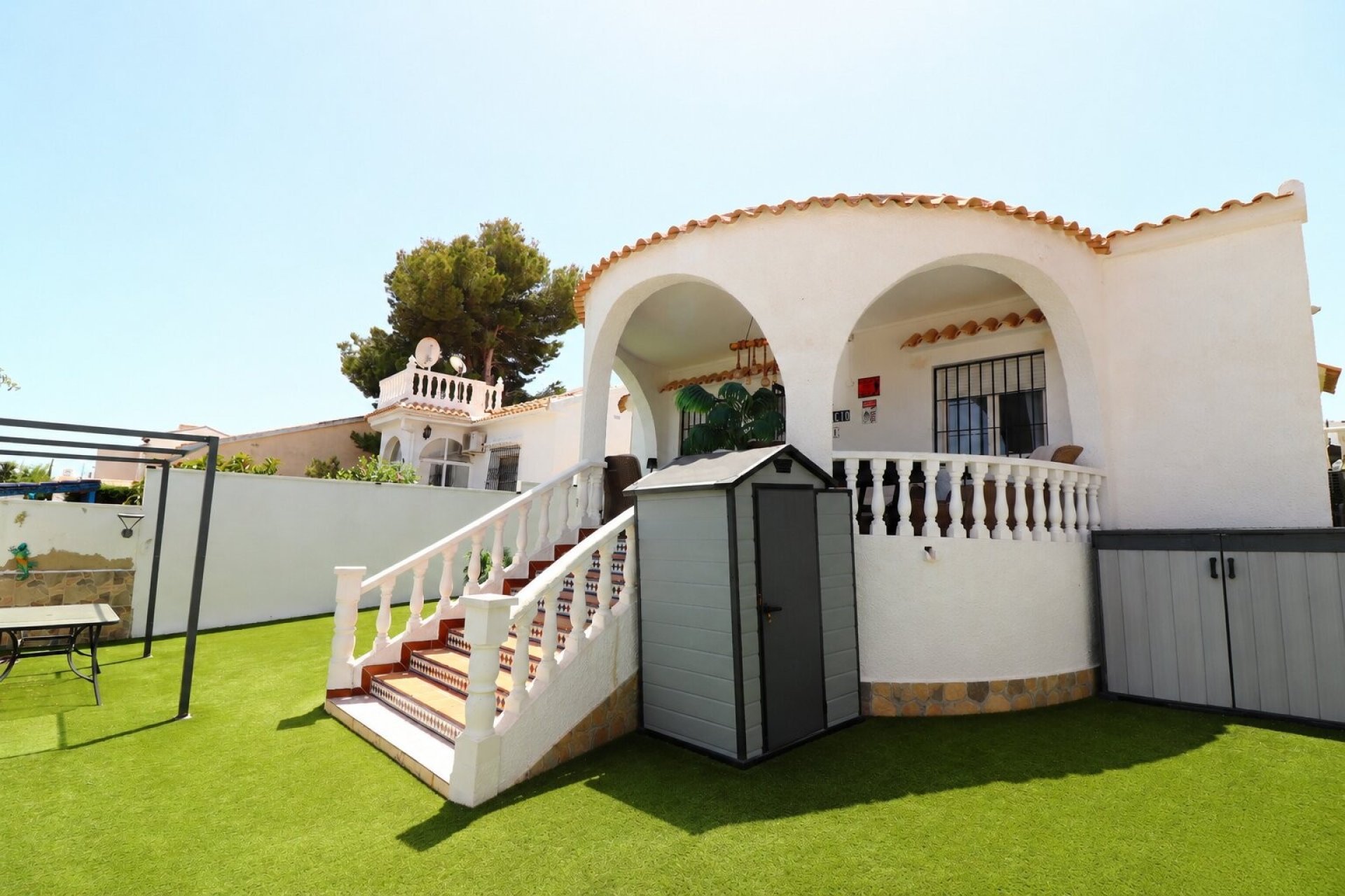 Resale - Villa -
Orihuela Costa - Villamartin
