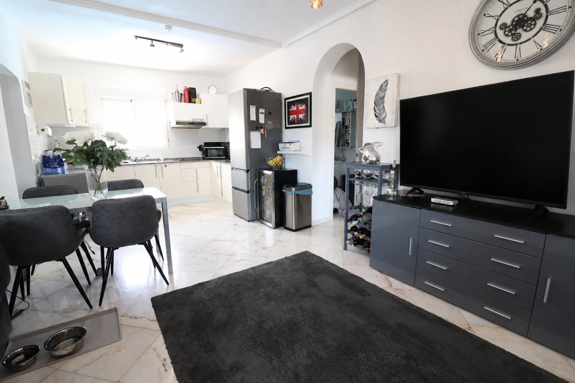 Resale - Villa -
Orihuela Costa - Villamartin