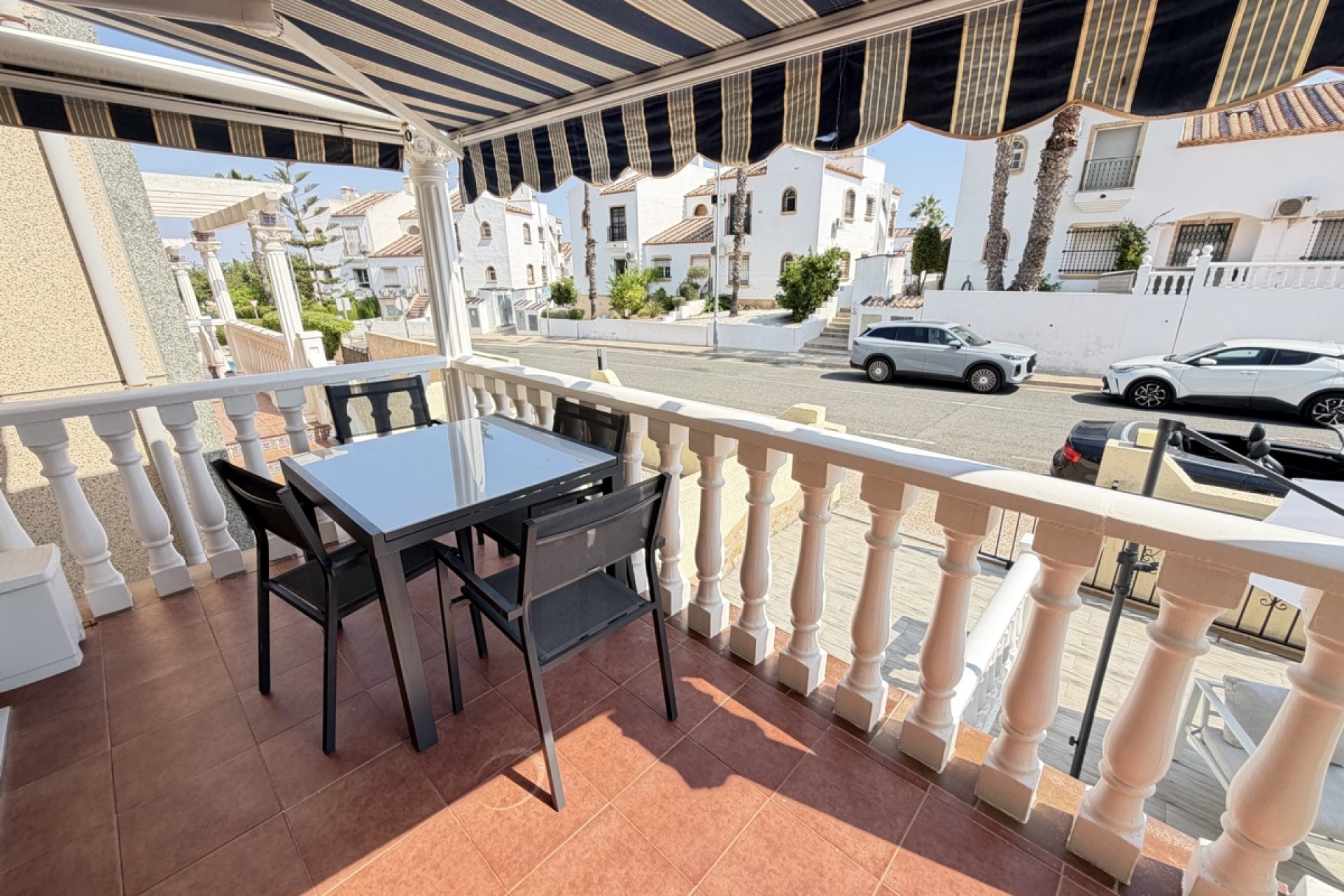Resale - Villa -
Orihuela Costa - Villamartin