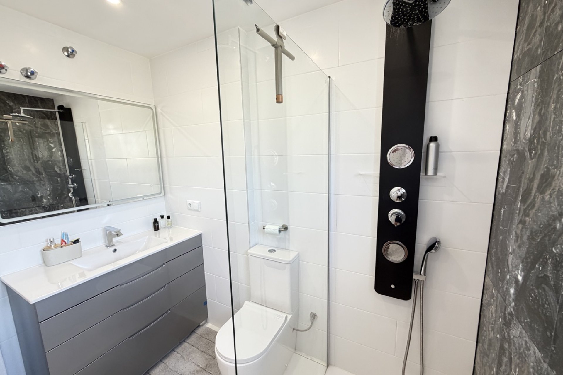 Resale - Villa -
Orihuela Costa - Villamartin